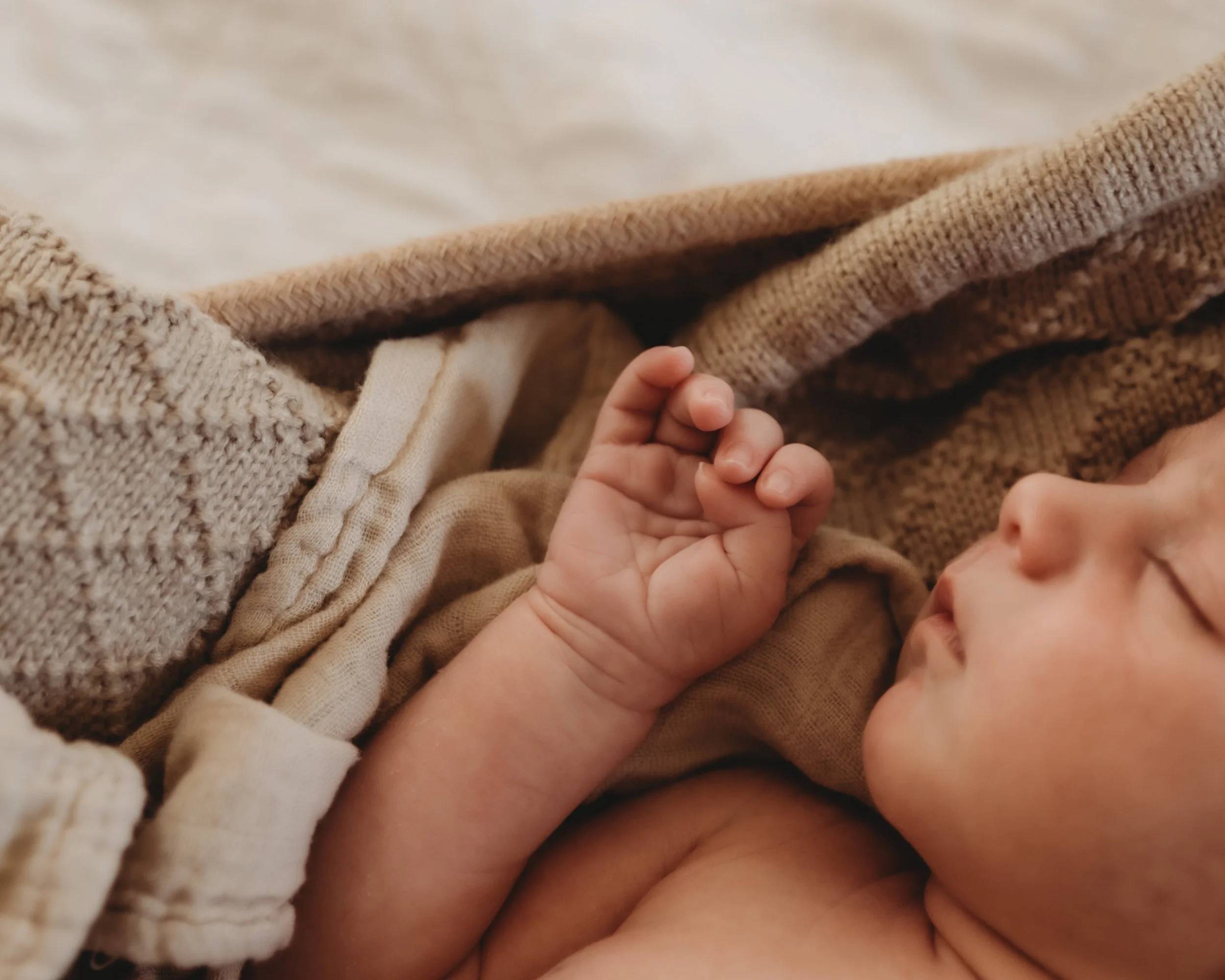Newsome Newborn Lifestyle-204.jpg