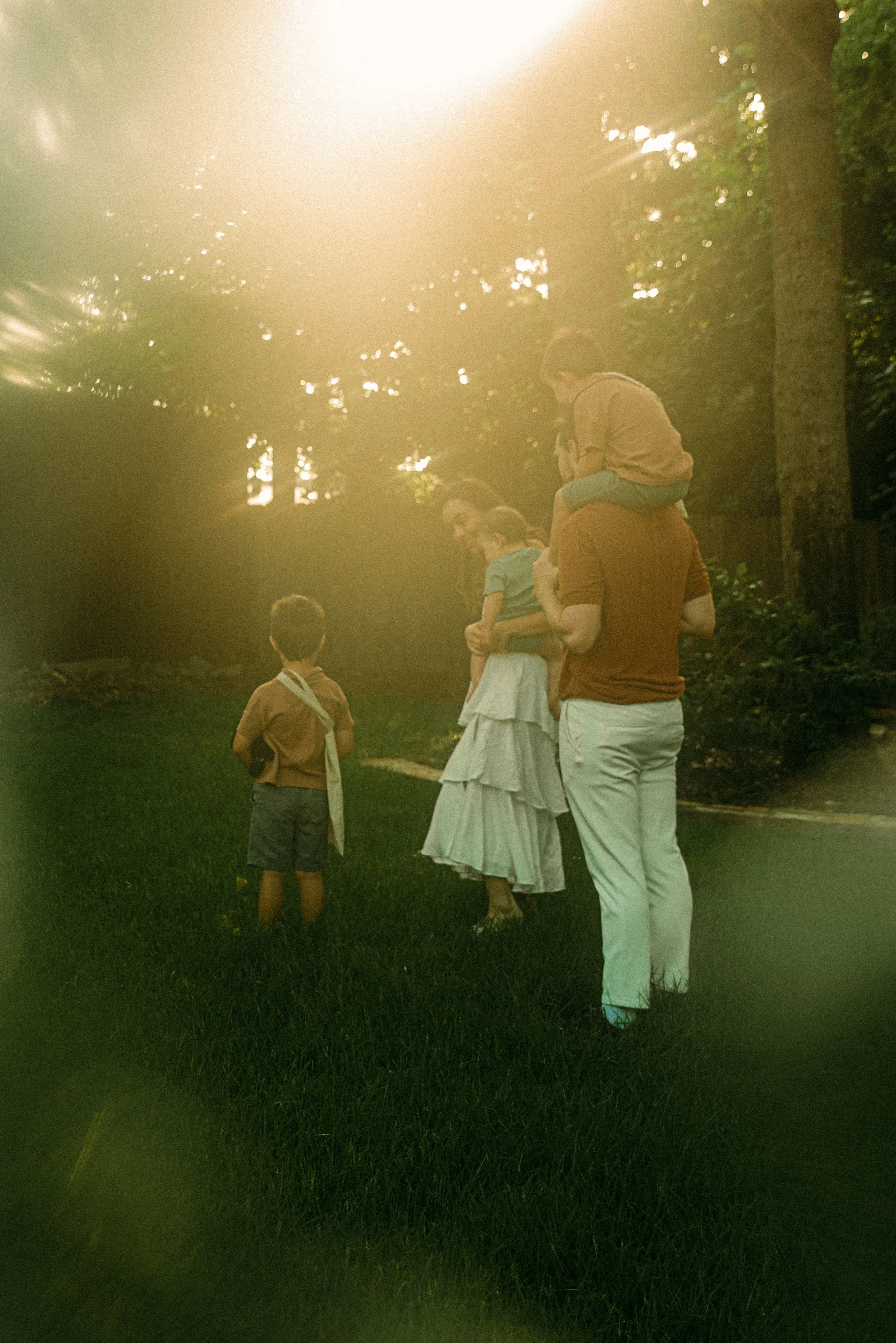 How to Turn Your Own Backyard into the Most Magical Photo Location