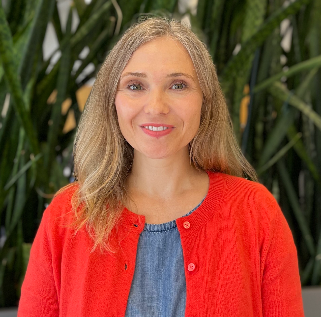 Colleen - Squarespace Headshot.png