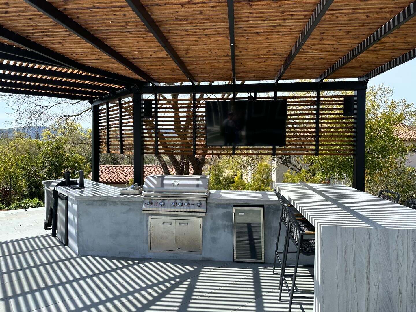 Get ready for spring with a revamped outdoor oasis! Our lead times are increasing with the surge in inquiries! Don&rsquo;t miss out on securing your stylish patio cover today! #SpringVibes #OutdoorLiving #Pergolas #usamade