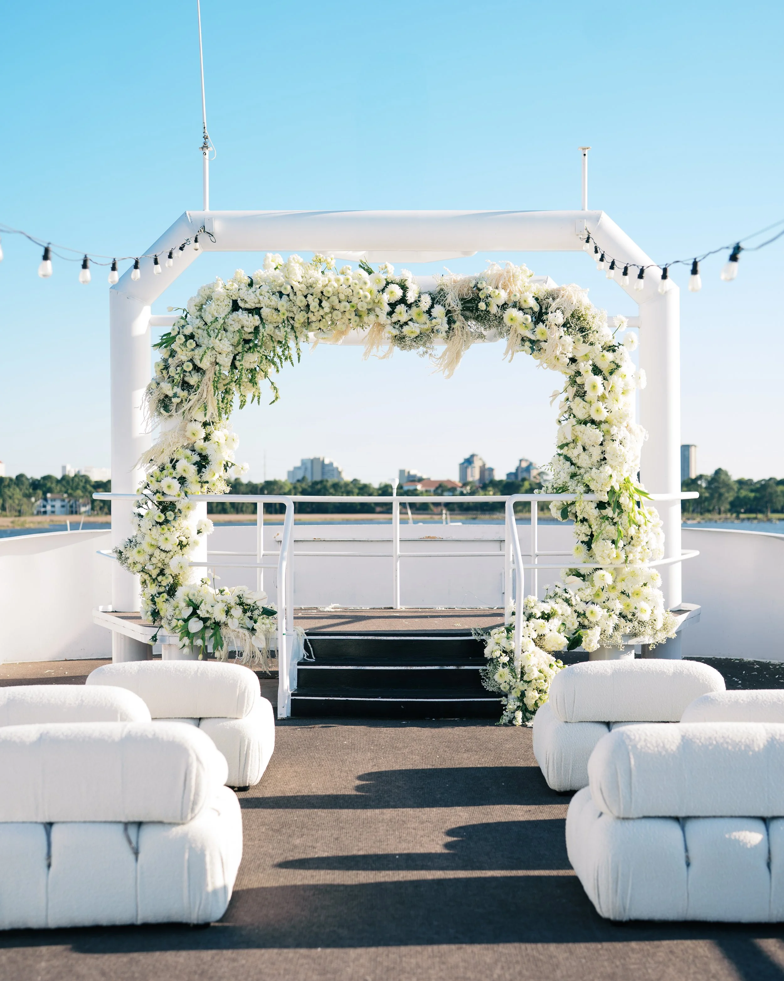 AnniePiland_BoatWedding-3.jpg