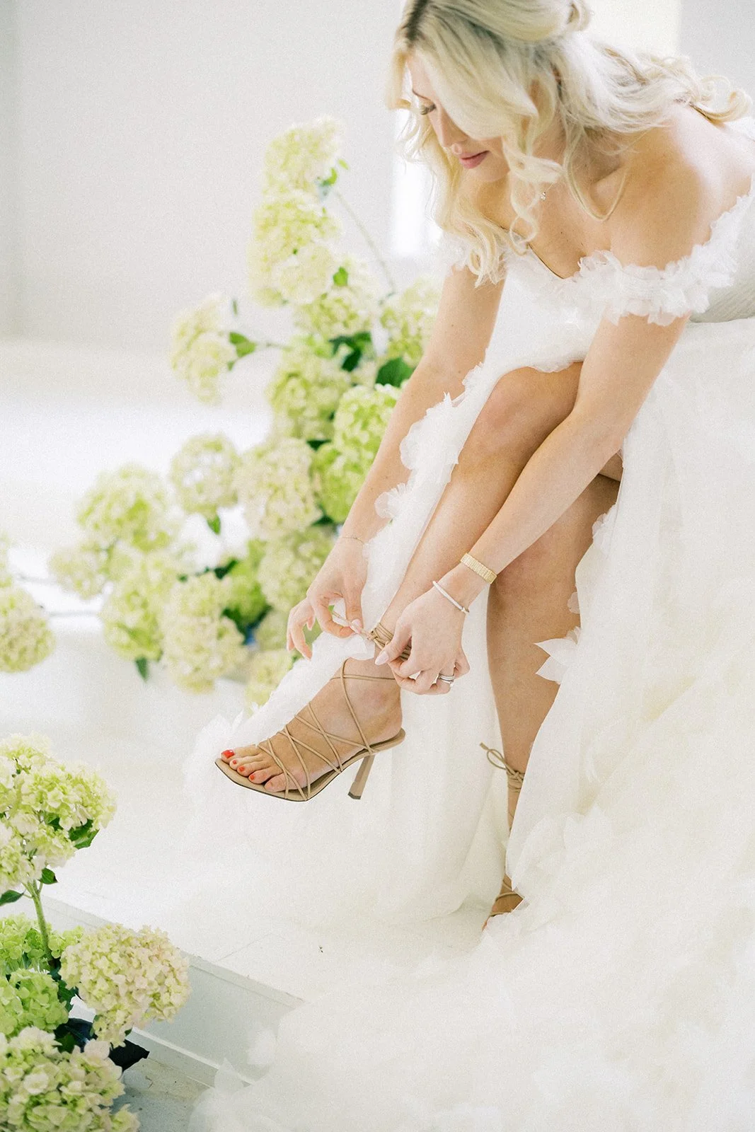LivByGrace-Dallas-Wedding-Photography-TheEmerson-ClassicCeremony-9.jpg