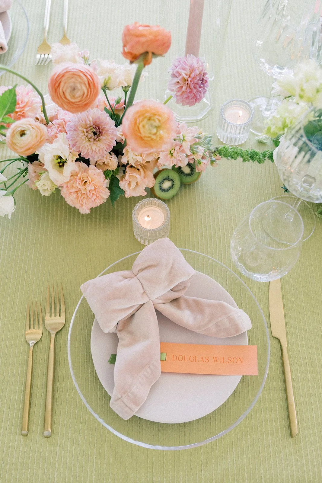 LivByGrace-Dallas-Wedding-Photography-TheEmerson-Reception-17.jpg