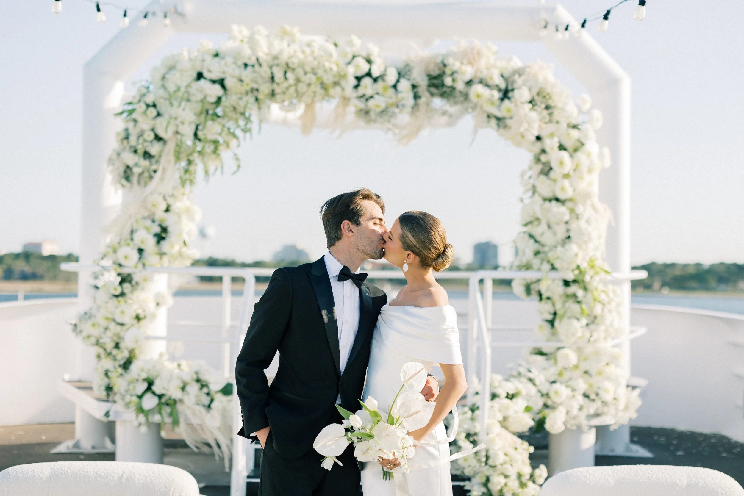 LivByGrace-30A-Wedding-Photographer-Smiths-29.jpeg