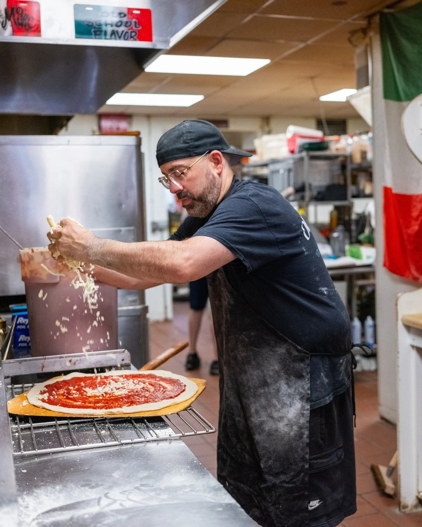 Mike Clare of Oliveri&rsquo;s Pizzeria 
🍕 Featured Food Sponsor 
Village Art Walk &ndash; Friday, July 11

Old school flavor. 🇮🇹 🇺🇸 ☘️

Mike Clare is the real deal &mdash; born in Utica, built his business from the ground up, and never forgot wh
