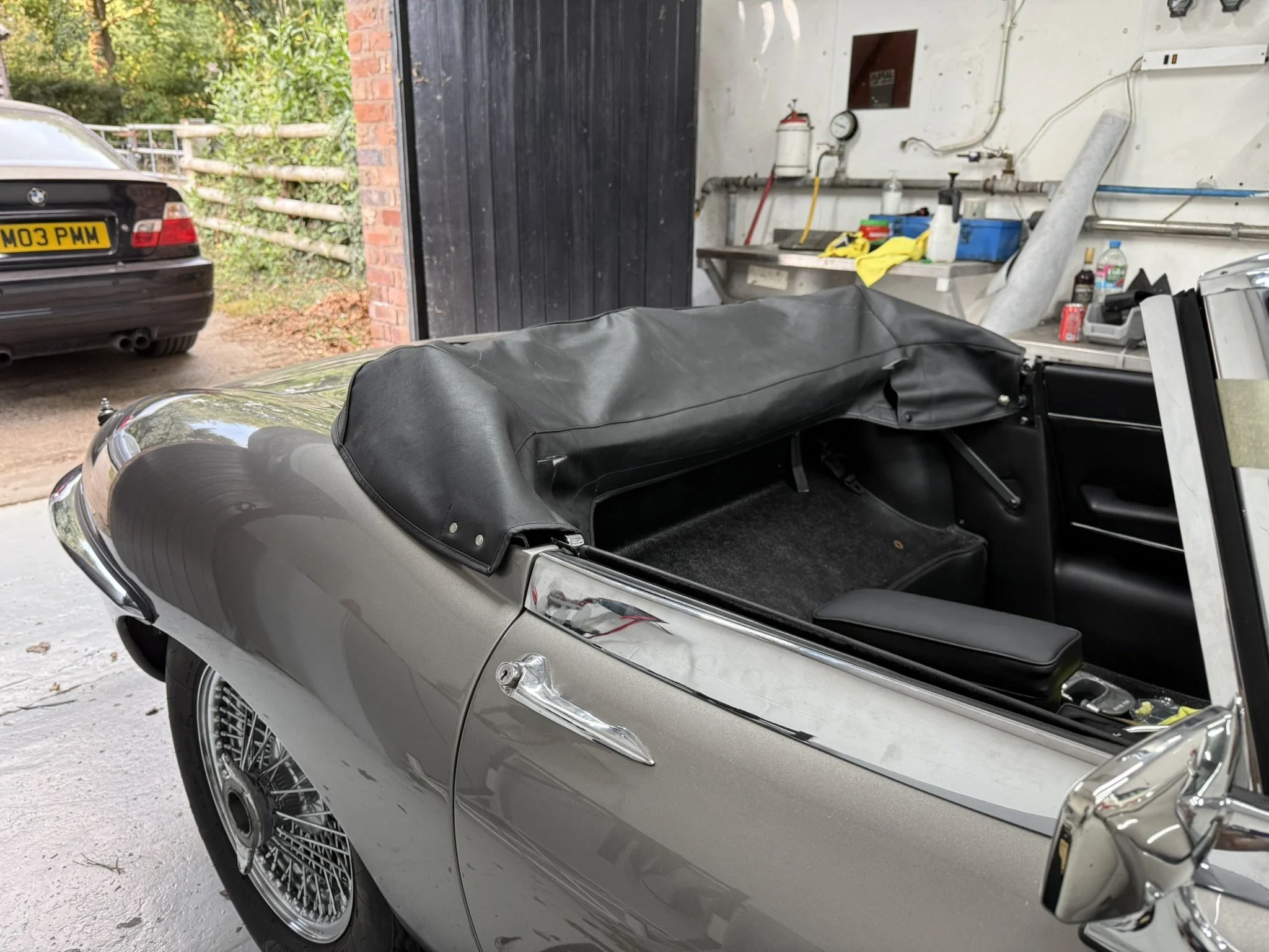 Jaguar E Type S2 Full Retrim Hood Bag