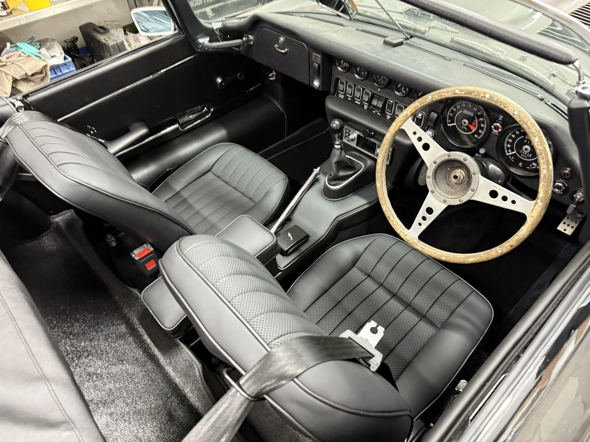 Jaguar E Type S2 OTS Full Retrim