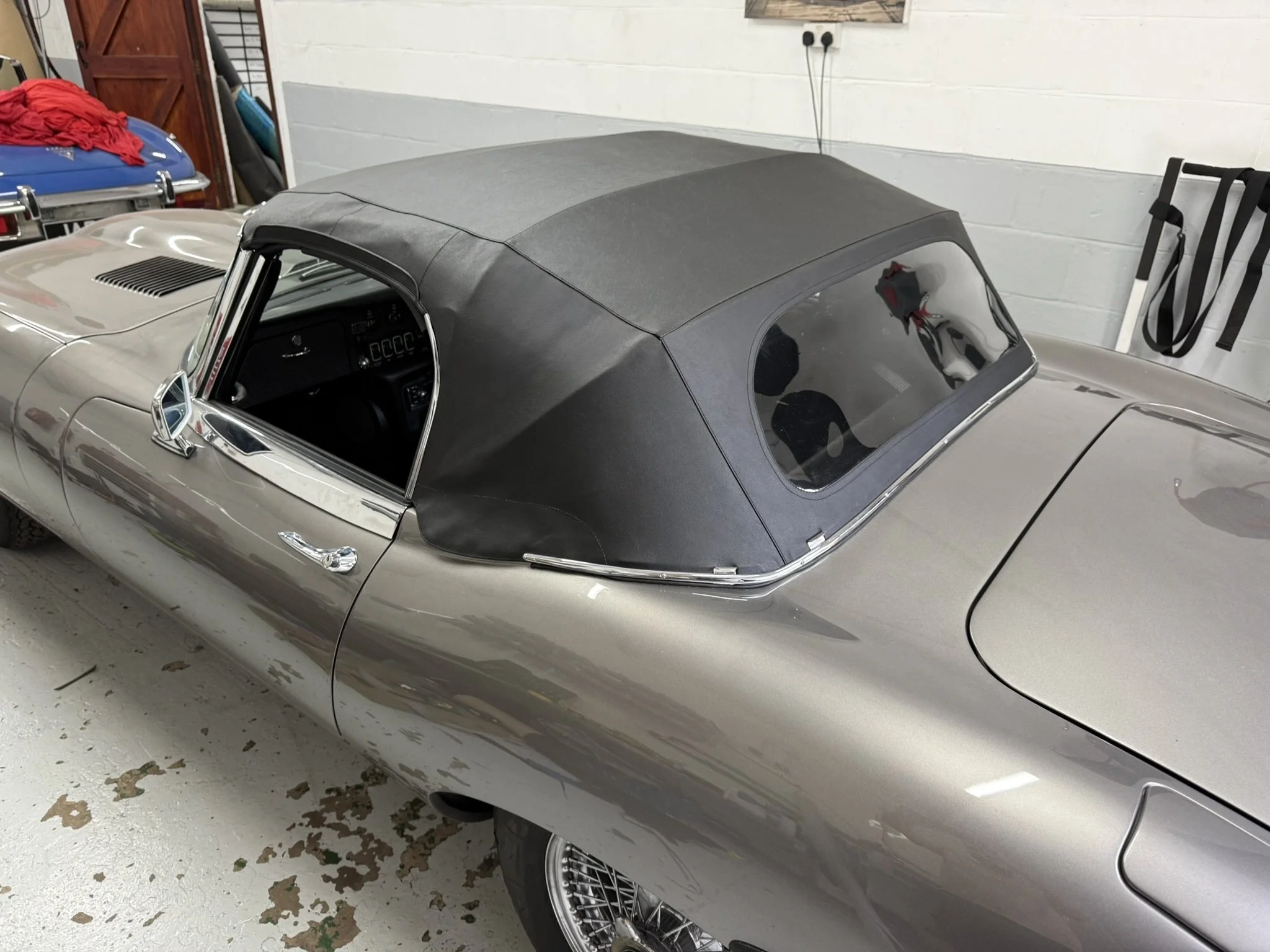 Jaguar E Type S2 Full Retrim Hood