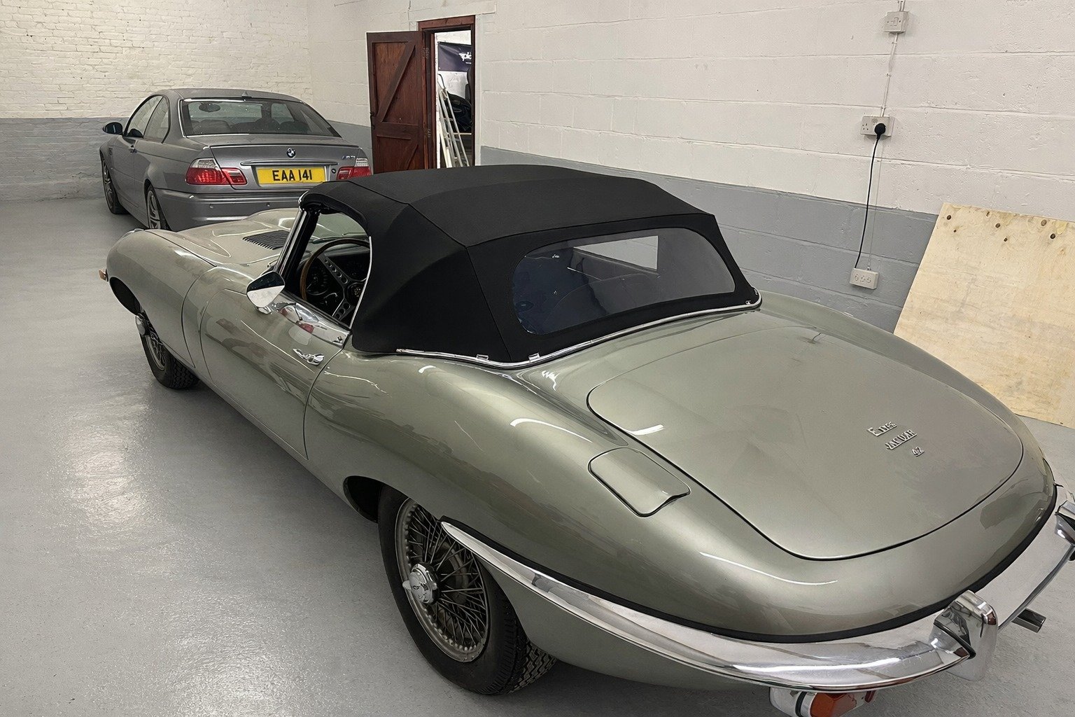e type hood fitting