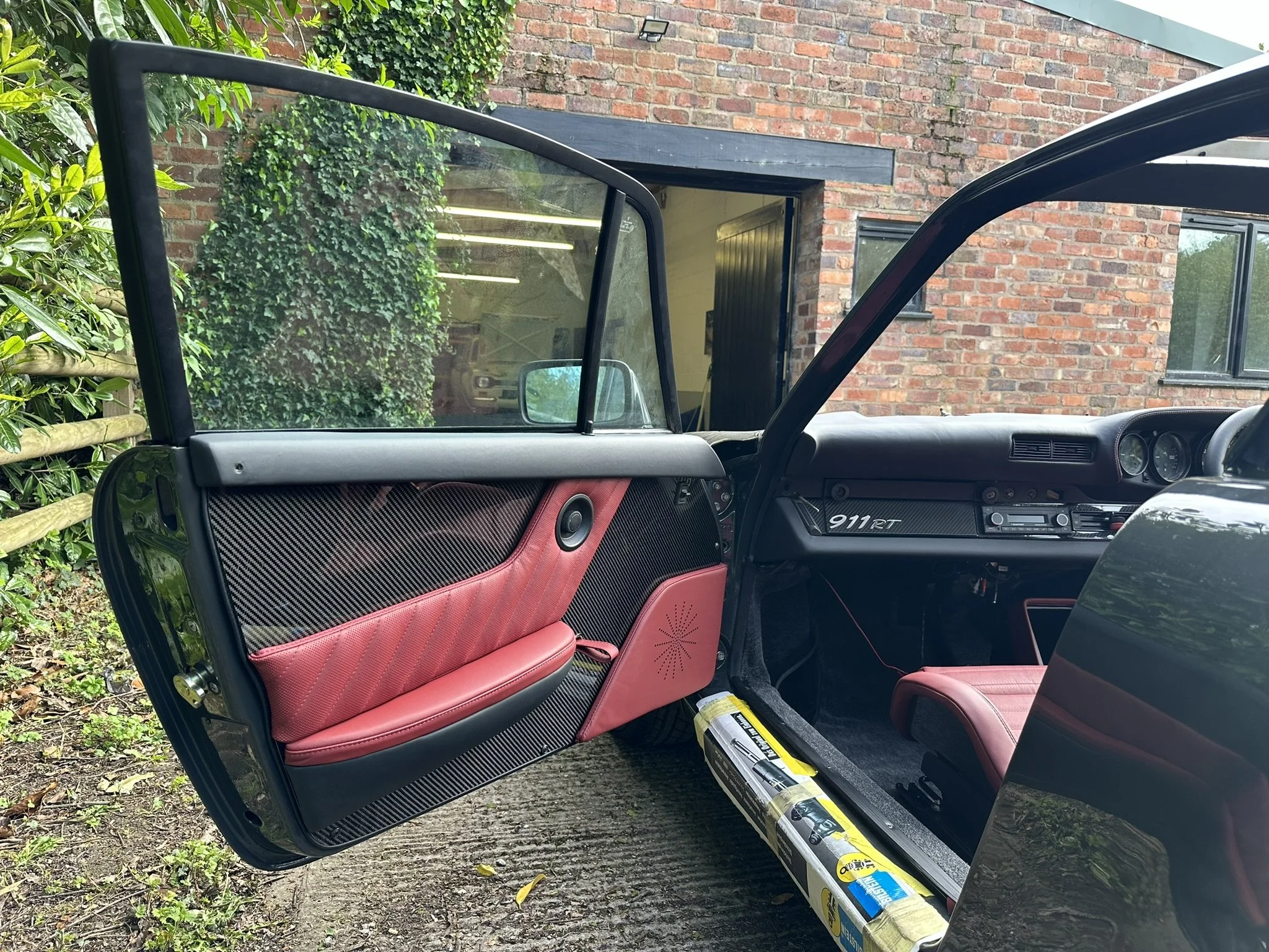 Porsche 911 G Series Carbon Fiber Trim