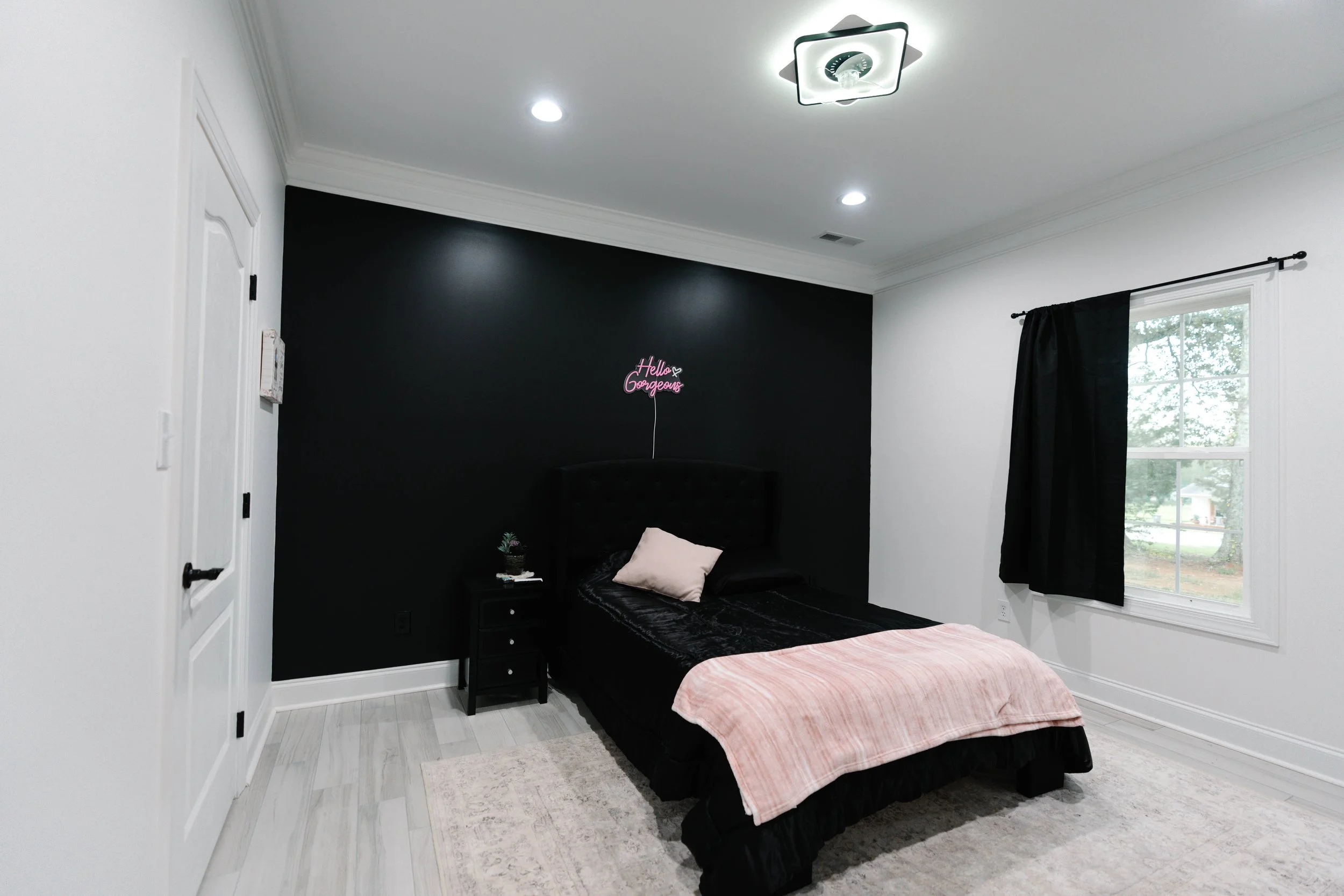 Staggs Shoot 2_-102.jpg