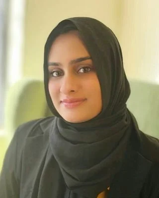 Portrait of Aleeha Shah, Associate Marriage and Family Therapist providing anxiety, trauma, and relationship therapy in Orange County, CA