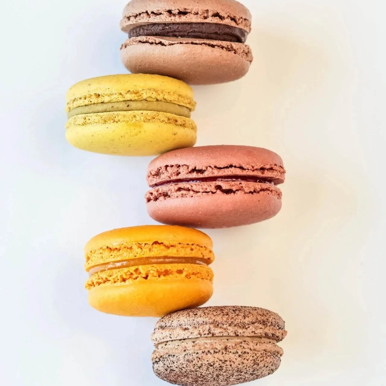 Macaron2-Sarmentine-Pastry-course.jpg
