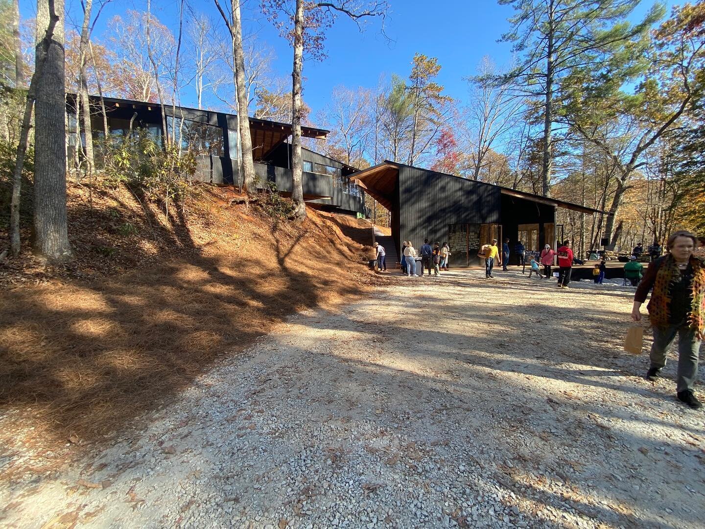 Hambidge Open House 2023
Antinori Village construction almost complete&hellip; great to see so many friends and supporters on a beautiful fall day

#hambidgecenter 
#highlanderdb
#sustenancedesign