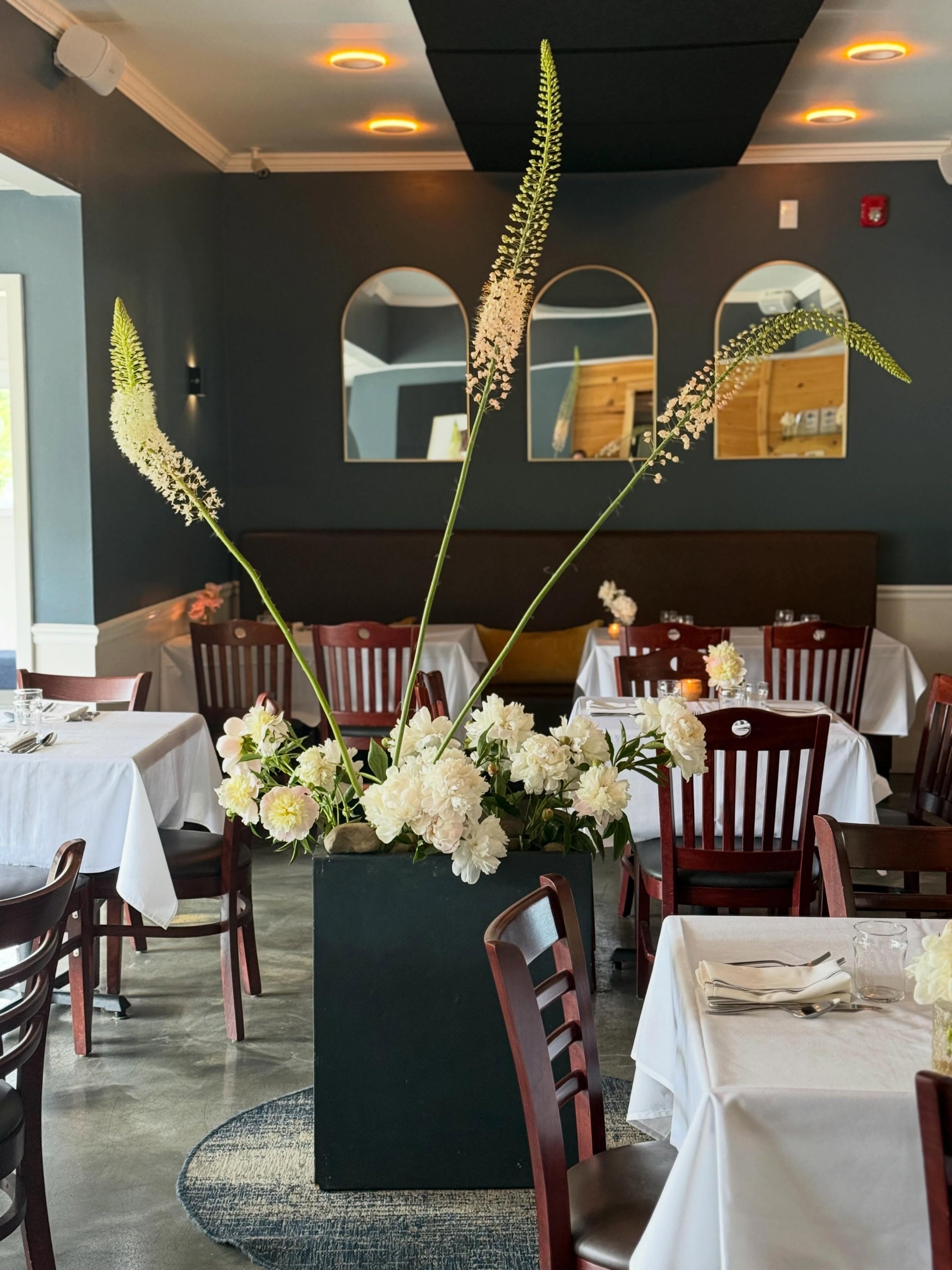 The weekend is almost here, and we can&rsquo;t wait to enjoy these long summer nights with you! It&rsquo;s what we wait all winter for. 🙌🏻

Join us Friday and Saturday from 4:00&ndash;5:30 PM for Oyster Happy Hour, then stay for dinner inside or on