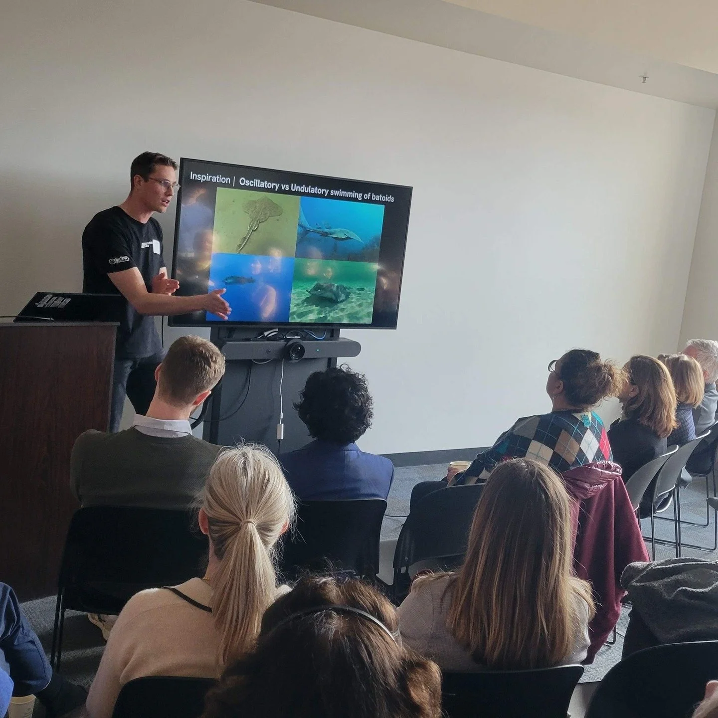 Recently the Illimited Lab had the pleasure of showing members of the ARCS (Achievement Rewards for College Scientists) foundation around our lab space and sharing with them a bit about what we do over here! ARCS is a phenomenal foundation that was s