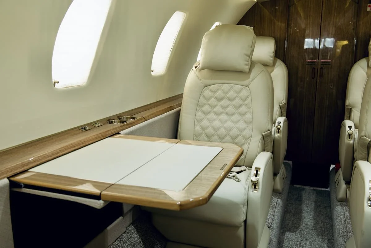 Erin-Air-Seattle-Private-Jet-Charter-Cessna-Citation-N880P-Back-Table.jpg
