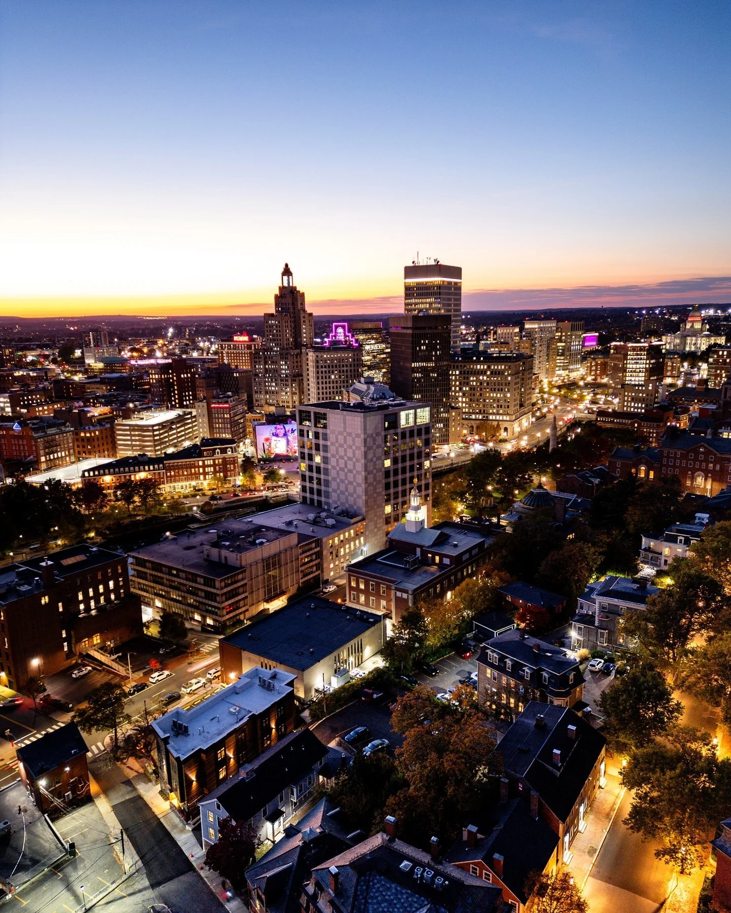 Providence, Illuminated ✨ 

#Providence #RhodeIsland #Cityscape #NightPhotography #DronePhotography #UrbanExploration #Travel #Photography #NightLights #CityLife #Explore #Travelgram #Instatravel #PhotoOfTheDay #NightView #Skyline #pvddrones