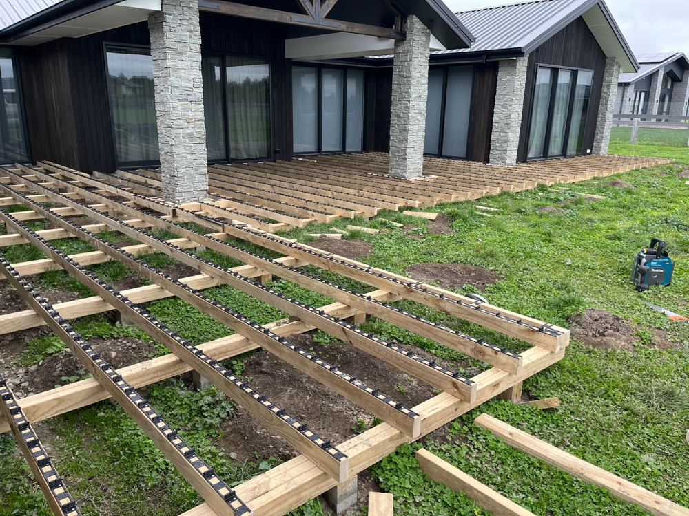 Ground-Zero-Landscapes---Rolleston---Christchurch---Decks---Fences---Fencing----Retaining-Walls---Planter-Boxes---Pergolas---Landscaping---Builder--Decking-12.png