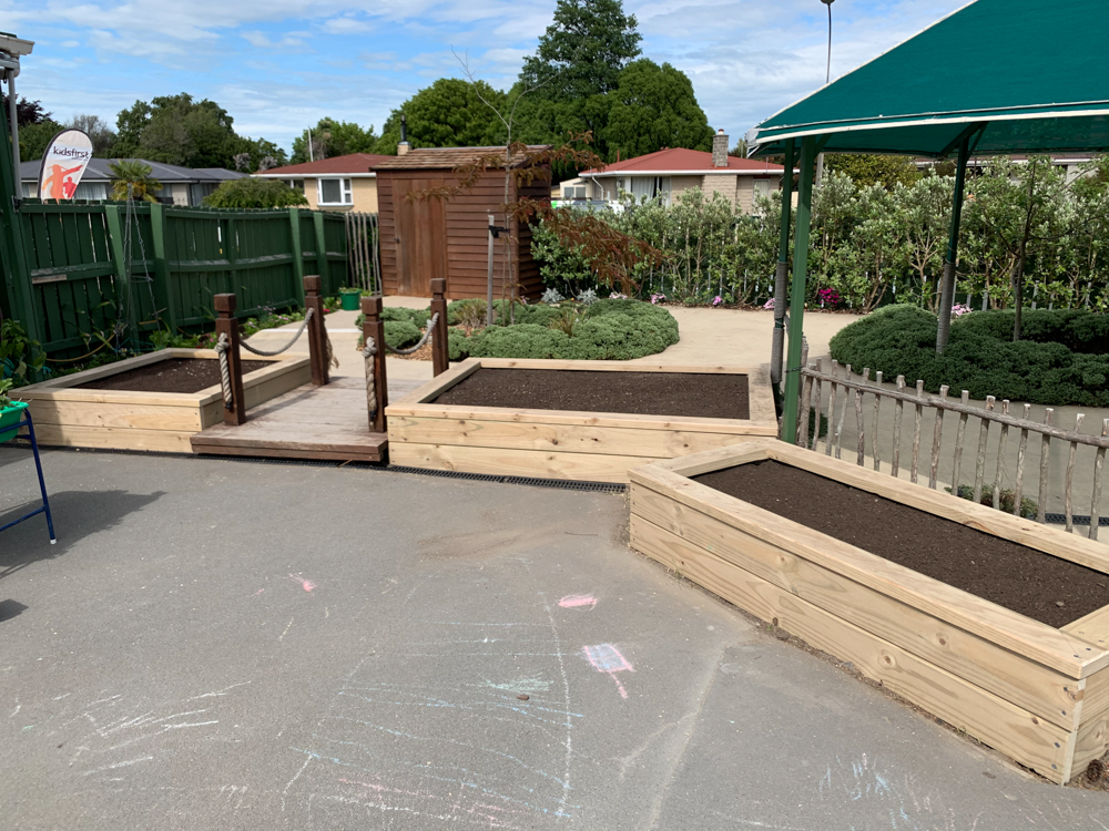 Ground-Zero-Landscapes---Rolleston---Christchurch---Decks---Fences---Fencing----Retaining-Walls---Planter-Boxes---Pergolas---Landscaping---Builder--Decking-2.png