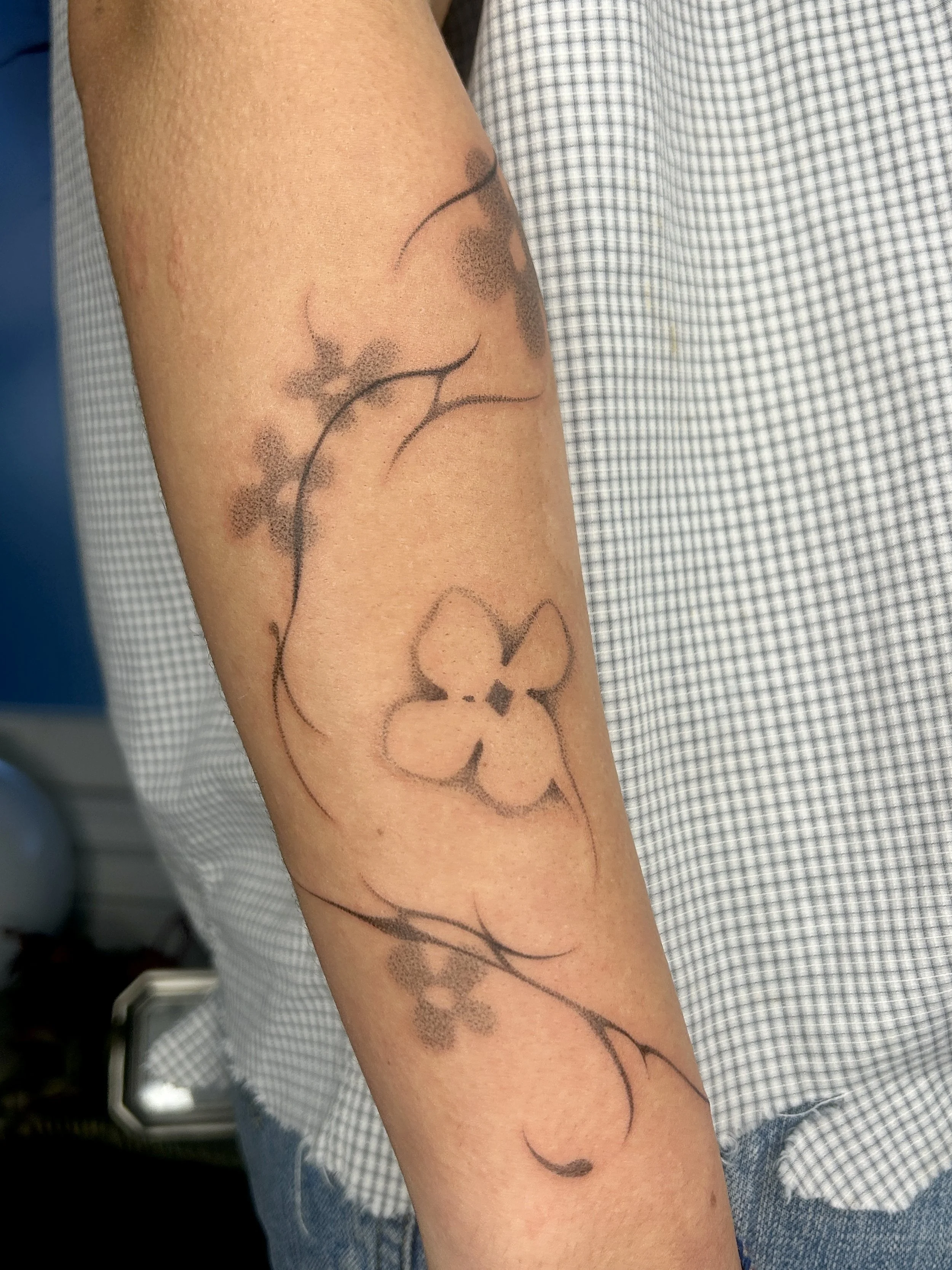 shadowy flowers in positive and negative space
