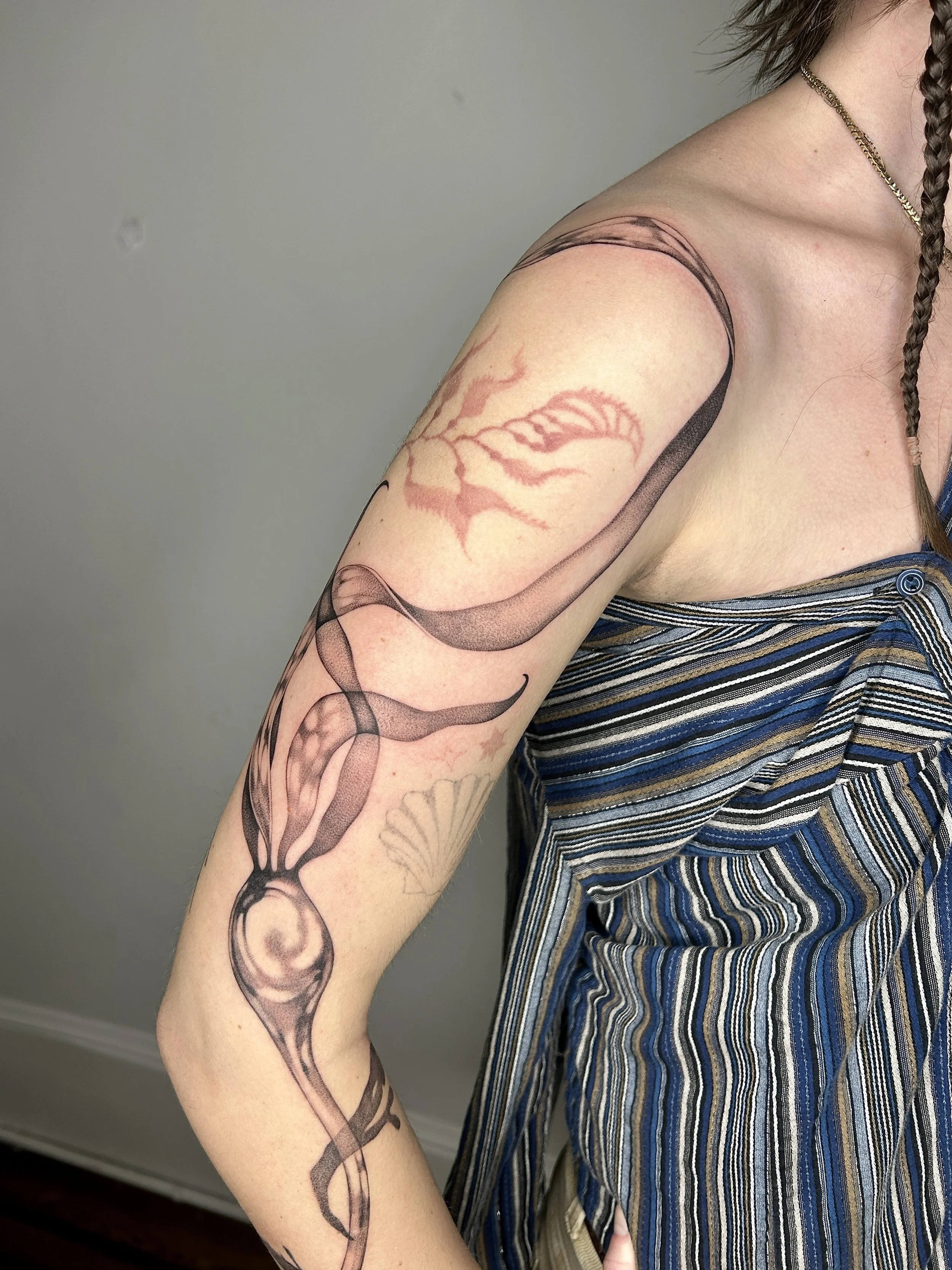 10 hours, 2 sessions (3 hours drawing/5 tattooing; 5 hours tattooing)