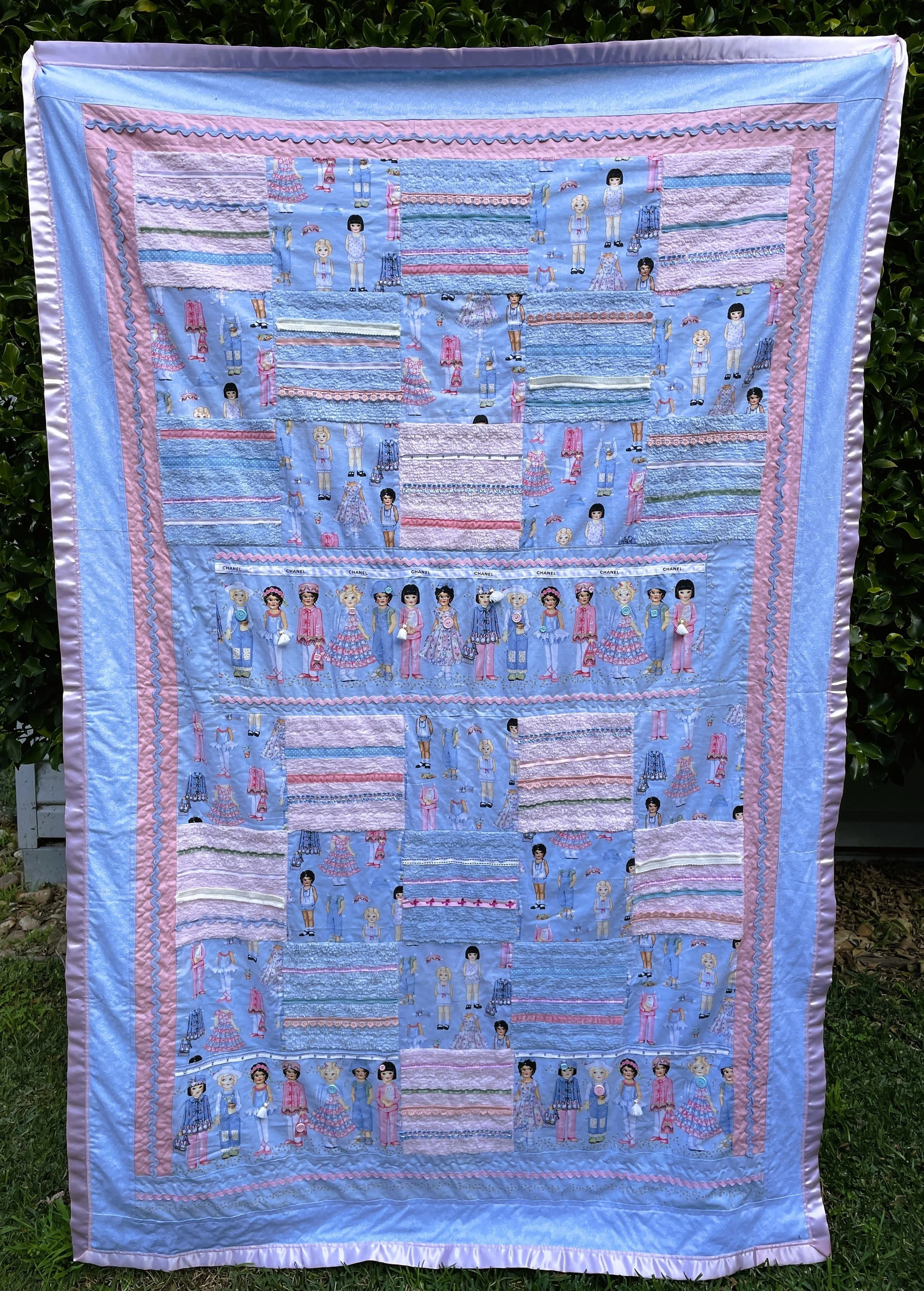 Paper+Dollies+full+quilt.jpg