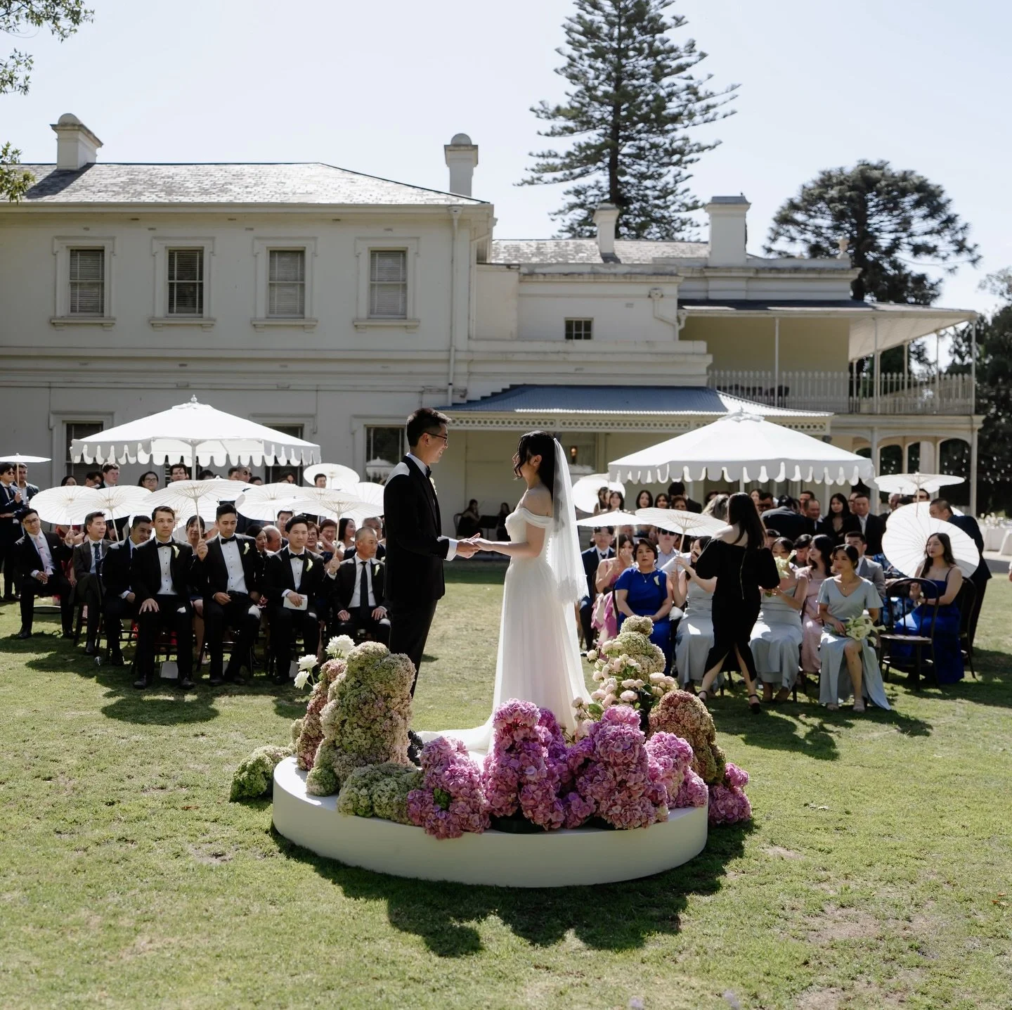 Nhi and Kevin at Como House 🤍
⠀⠀⠀⠀⠀⠀⠀⠀⠀
A soft, romantic garden ceremony, an intimate cocktail hour by the fountain (with the dreamiest floral moment), and dining under the stars to finish the night.
⠀⠀⠀⠀⠀⠀⠀⠀⠀
Everything came together so beautifully