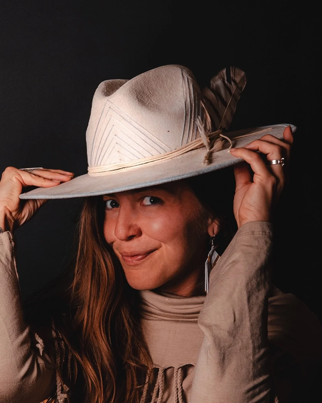 Who wore it best?! 🤠

Over the years, clients &amp; friends love to be seen in my iconic @_petrasavage hat. It always draws forth unmistakable confidence along with their own authenticity.

Which is your fav look? 🪶 

Sophie in fringe 💎
Cat with @