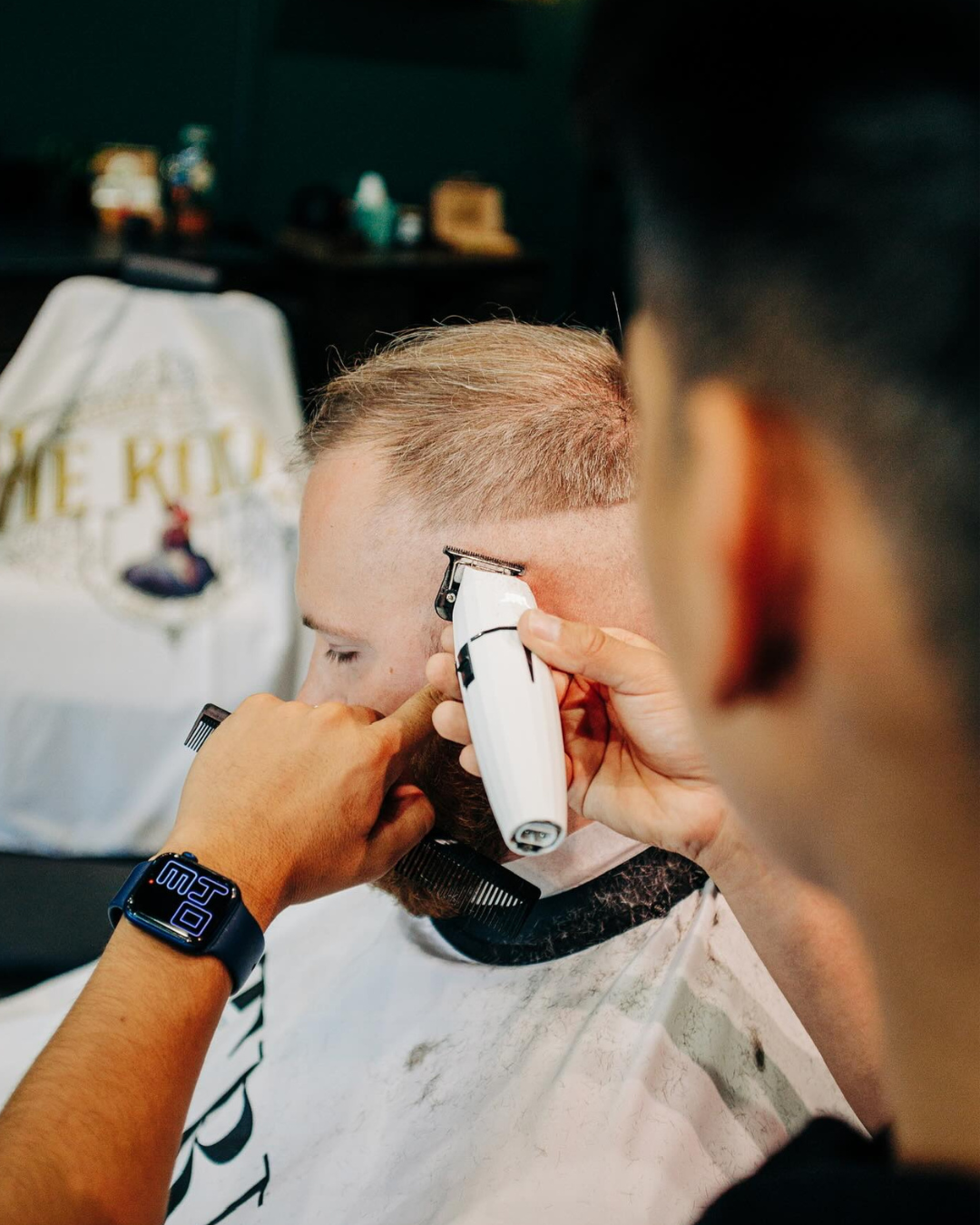 Straight razor haircut and lineup at Bend Oregon barbershop