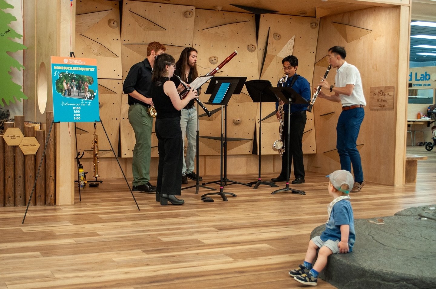 #throwback to our 4 sets of performances at the Children&rsquo;s Museum of Southern Oregon. A huge thank you to the Rogue Valley Symphony for having us! 

Photos by @aliyahsaldarriagaphotography 
🔝send her a DM for photography services!

@rvsymphony
