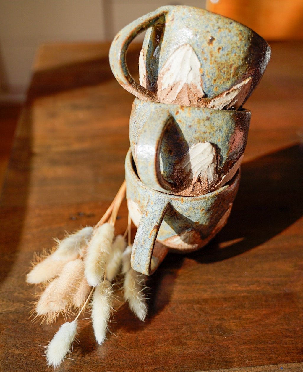 textured mountain mug
