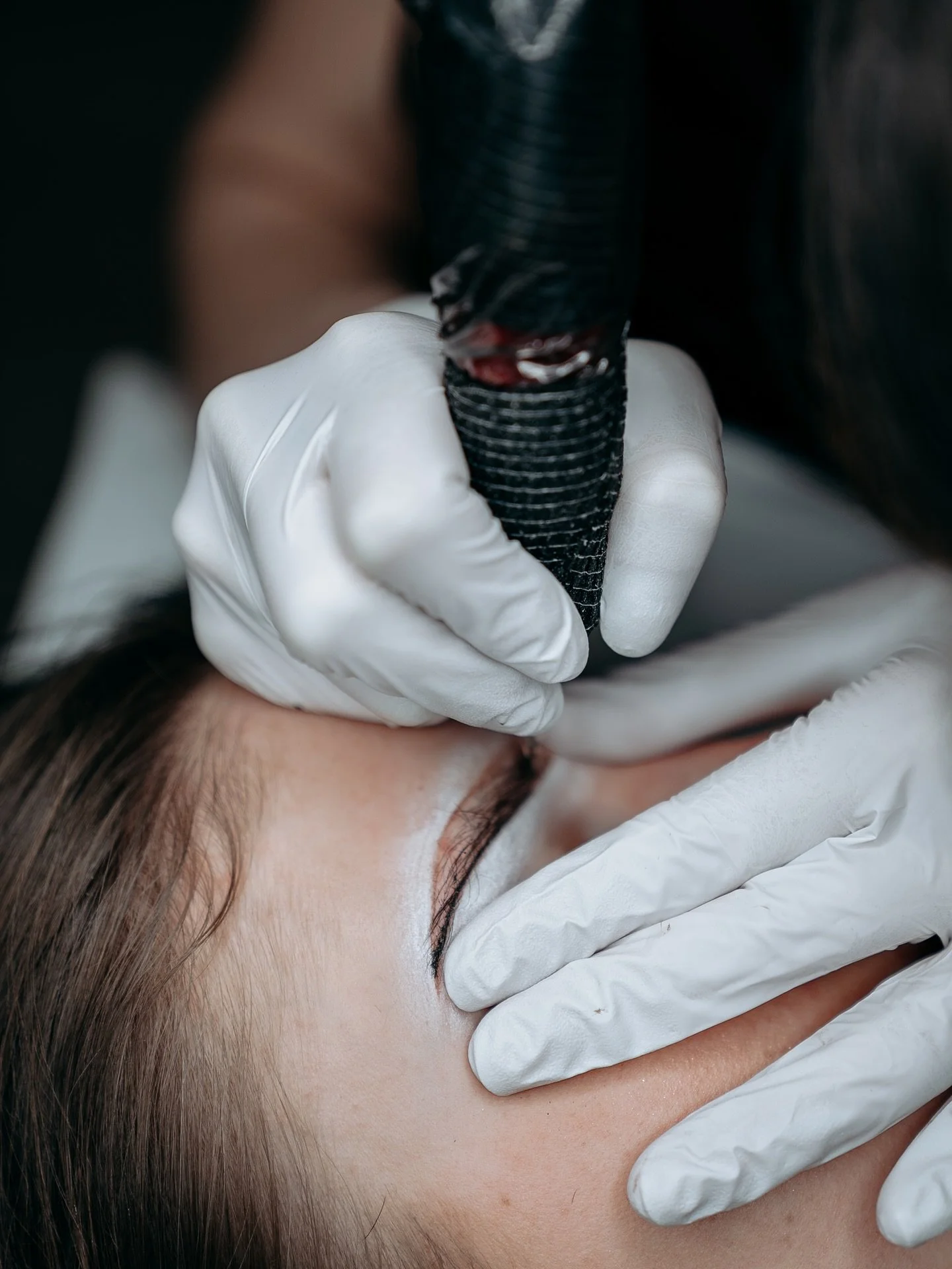 We love Aesthetic 🐼

Das Auge entscheidet in Sekunden, ob eine Marke Vertrauen und Emotionen ausl&ouml;st &ndash; oder nicht! 👀

Studien zeigen: Visuelle Konsistenz steigert den Wiedererkennungswert um bis zu 80 % und schafft die Grundlage f&uuml;r