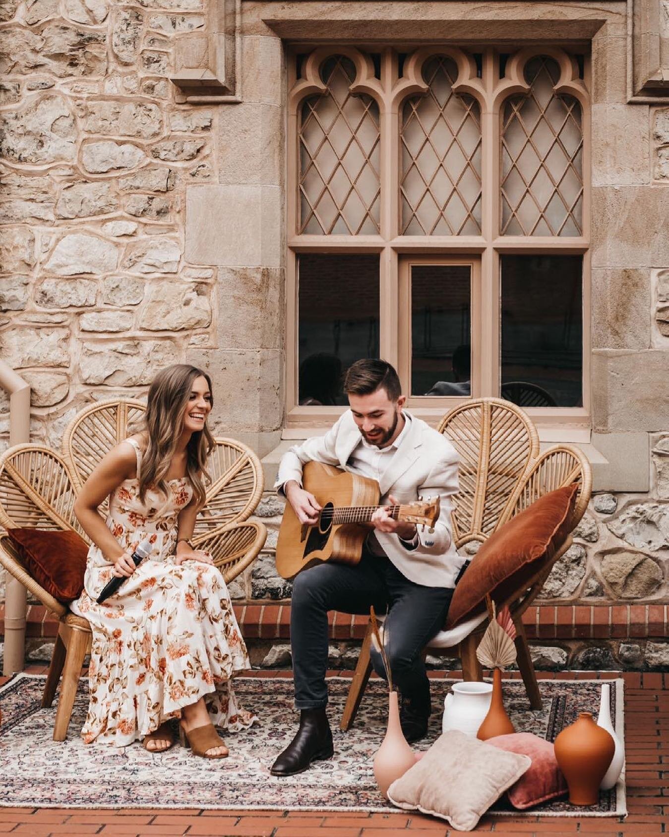 ✨Vendor shoutout ✨
⠀⠀⠀⠀⠀⠀⠀⠀⠀
Anyone who has gone on a road trip knows just how important music is for setting the tone and it's the same for your Wedding Day. The music you choose creates the atmosphere you want! 🎶
⠀⠀⠀⠀⠀⠀⠀⠀⠀
@himandhermusic is a col