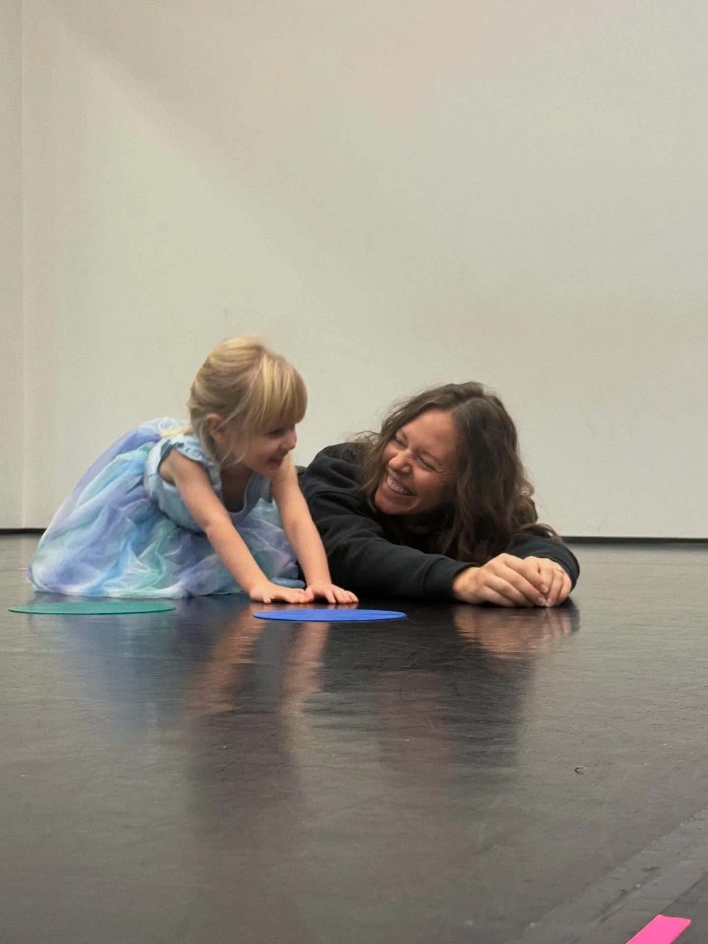 The smiles say it all 💕 Our Dance With Me class is pure joy for ages 18 months (walkers) to 3 years old. 

Join the fun and make some sweet memories together! 

Select openings in:
Monday 9:30
Thursday 4:40 NEW Class 

✨ Book your free trial through