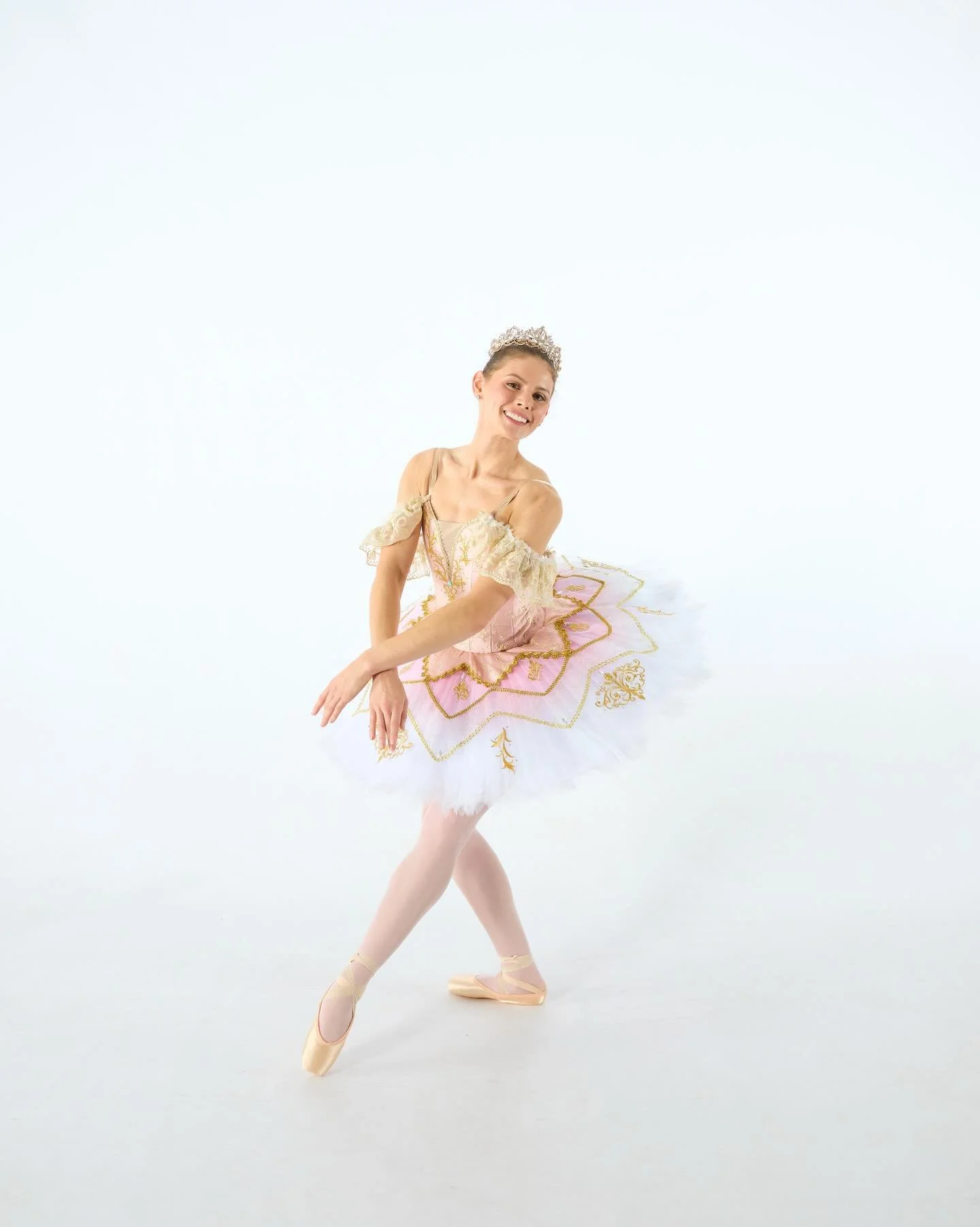 🩰 Introducing Sugar Plum Fairy 🧚 

Our Sugar Plum Fairy brings so much grace and beauty to the Land of Sweets.
Her variation is truly magical.
We can&rsquo;t wait for you to see her onstage.

📍 Soli Deo Center &ndash; CPA, Nashville, TN
Shows: Sat