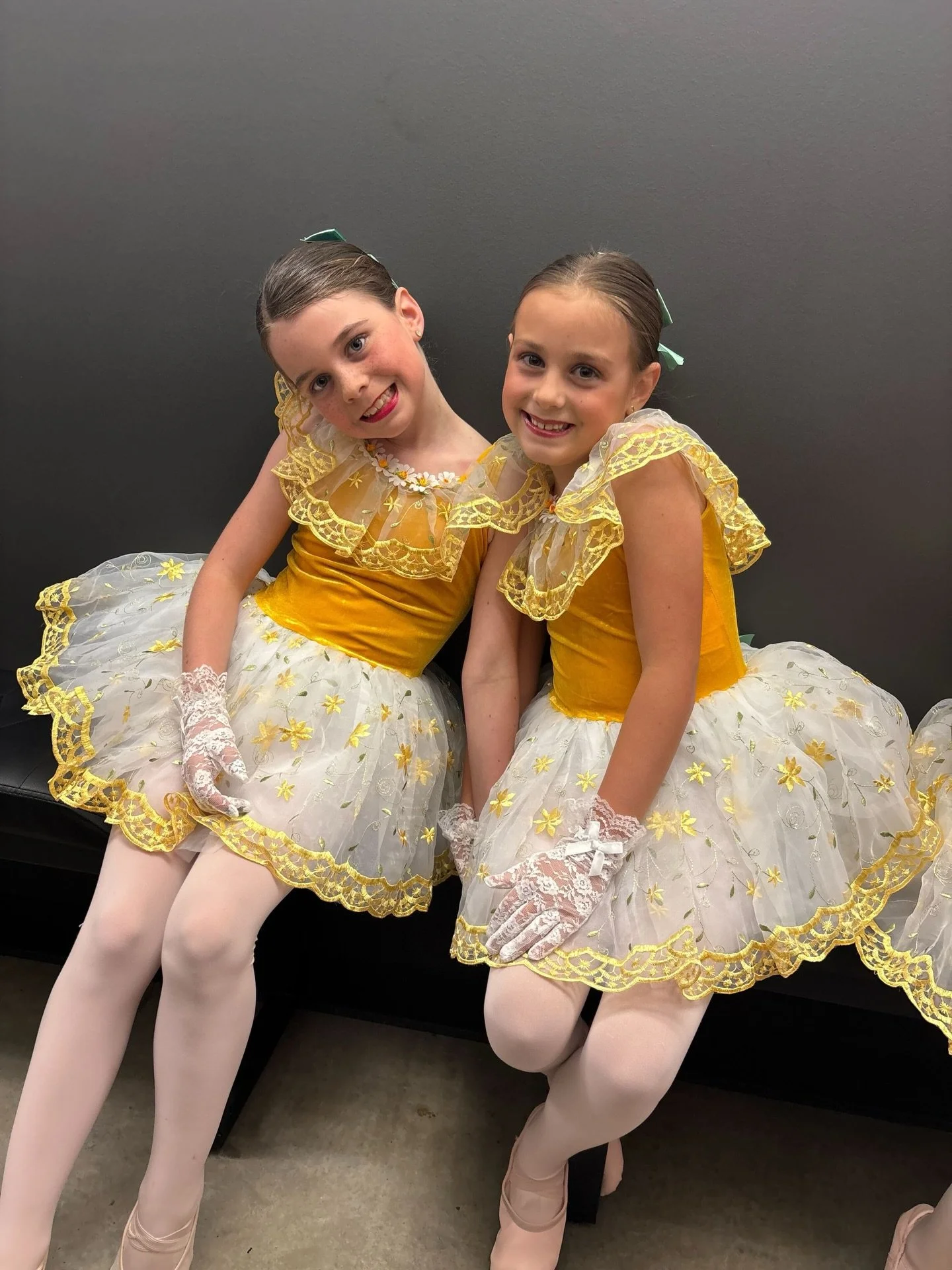 Friendships are timeless ✨

Built in the studio, carried for a lifetime.

#dancefriends #danceathaventn #havendancetn #franklintn #dancestudio