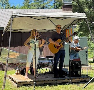 Otis Marks 216 PHOTO Larry & Lesley by Susan Hicks.jpg