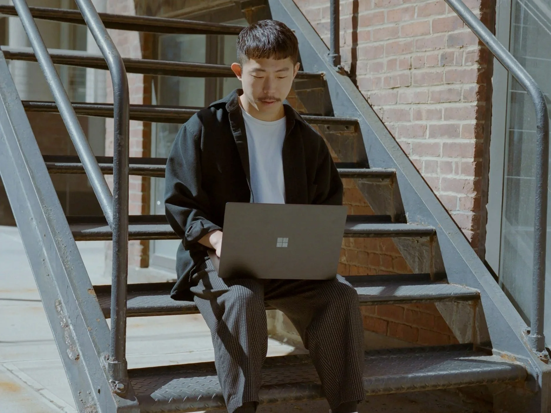 What’s the Easiest Way to Manage Money?