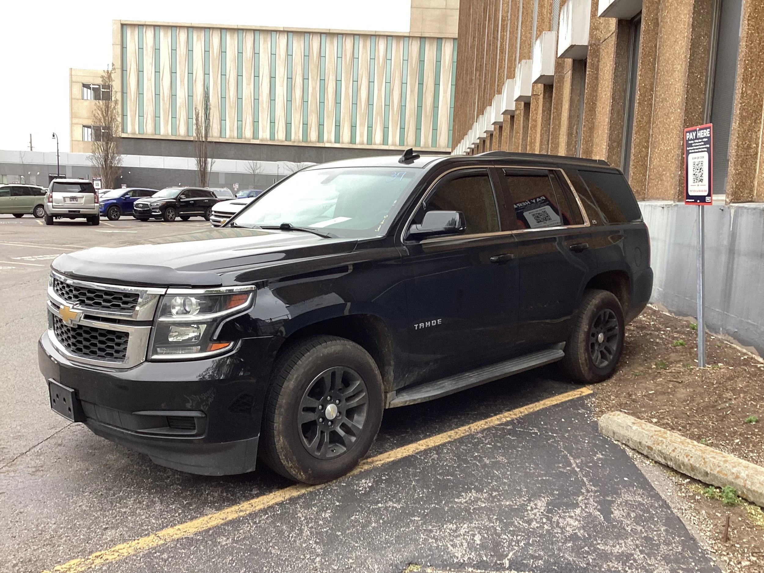 Chevrolet Tahoe.jpg