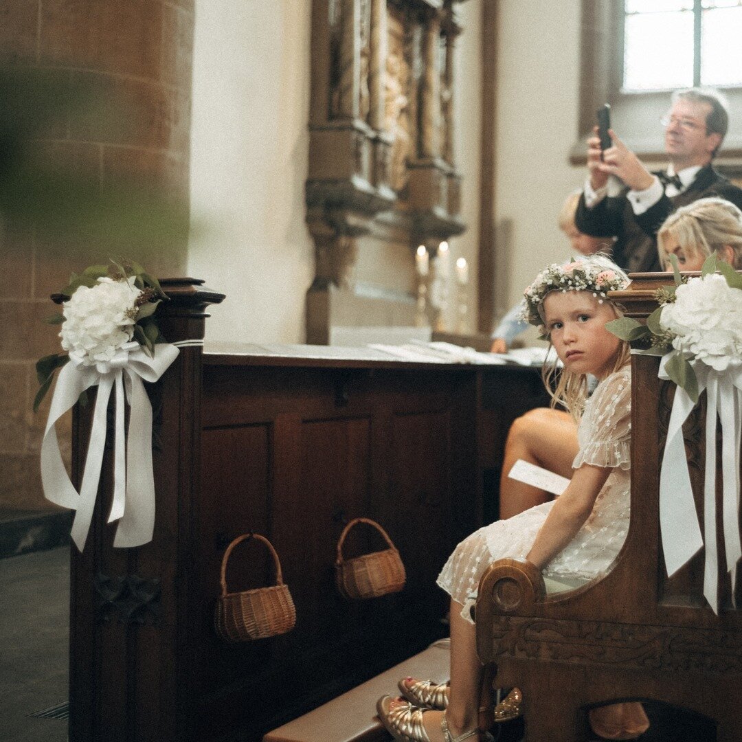 The little ones observe best.

#weddingphotographer #aestheticphotograhy