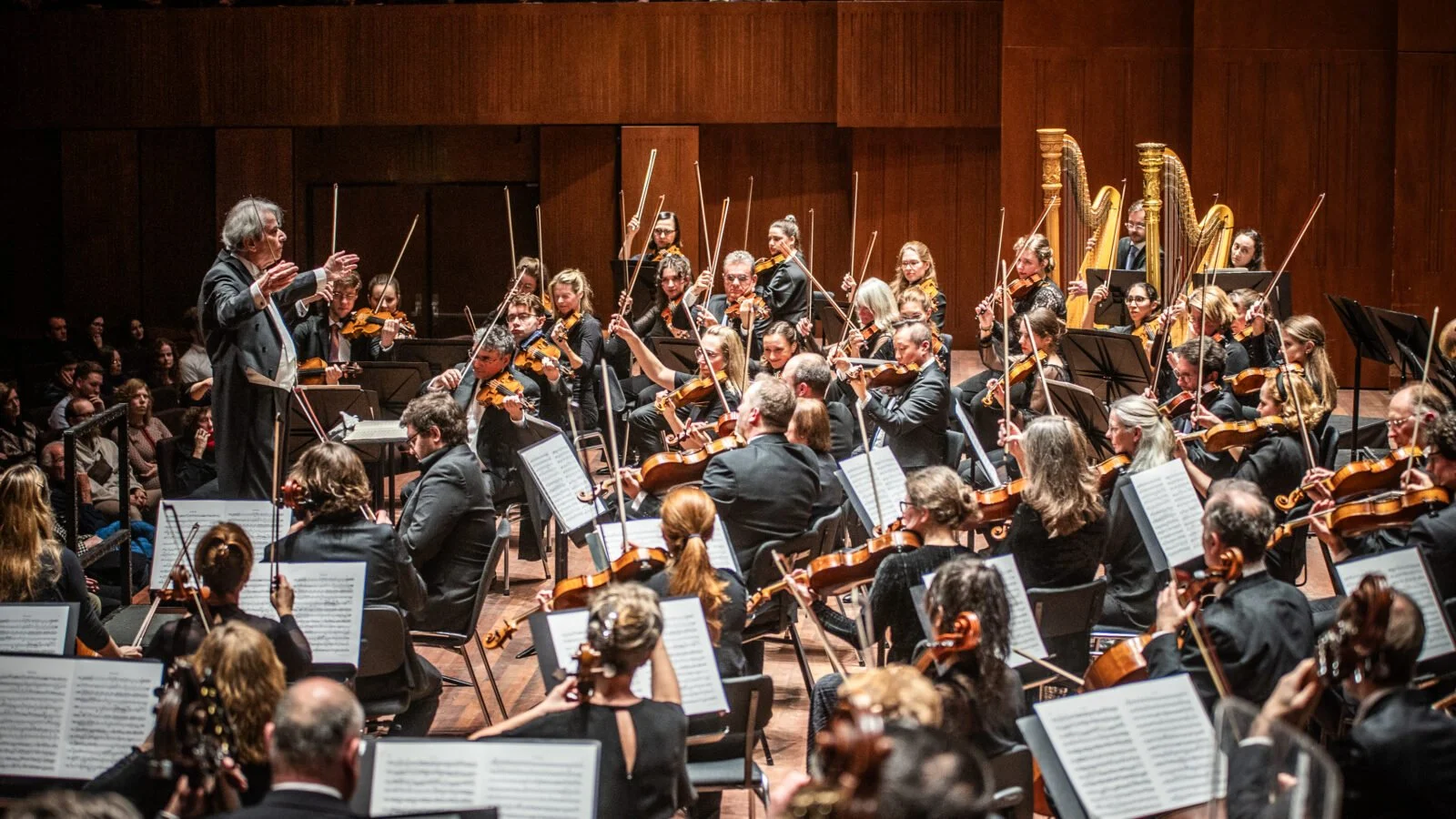 "Beethoven 4 & Brahms 4" with Noord Nederlands Orkest