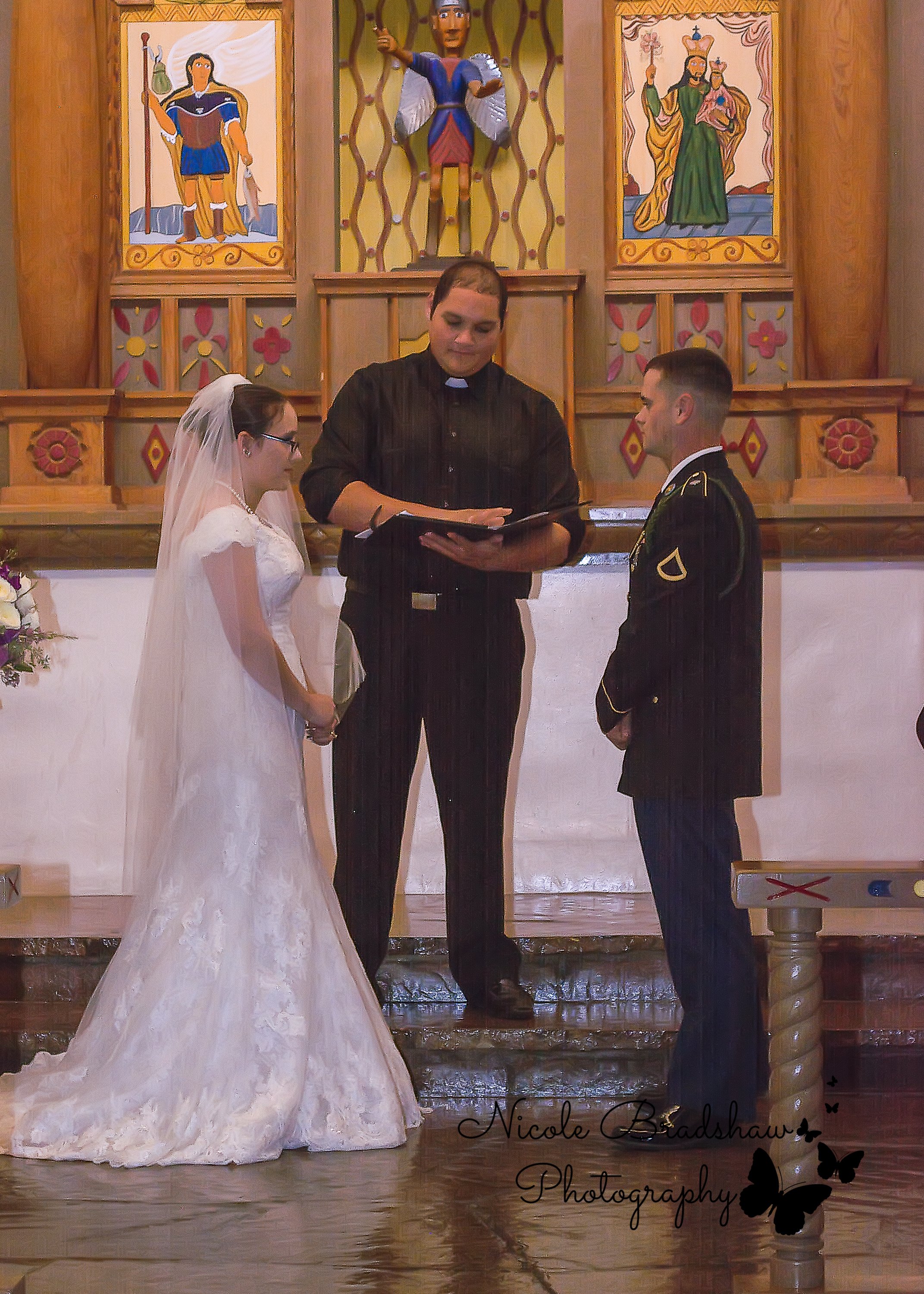 UNM-Alumni-Chapel-Wedding-Bride-and-Groom-During-Ceremony