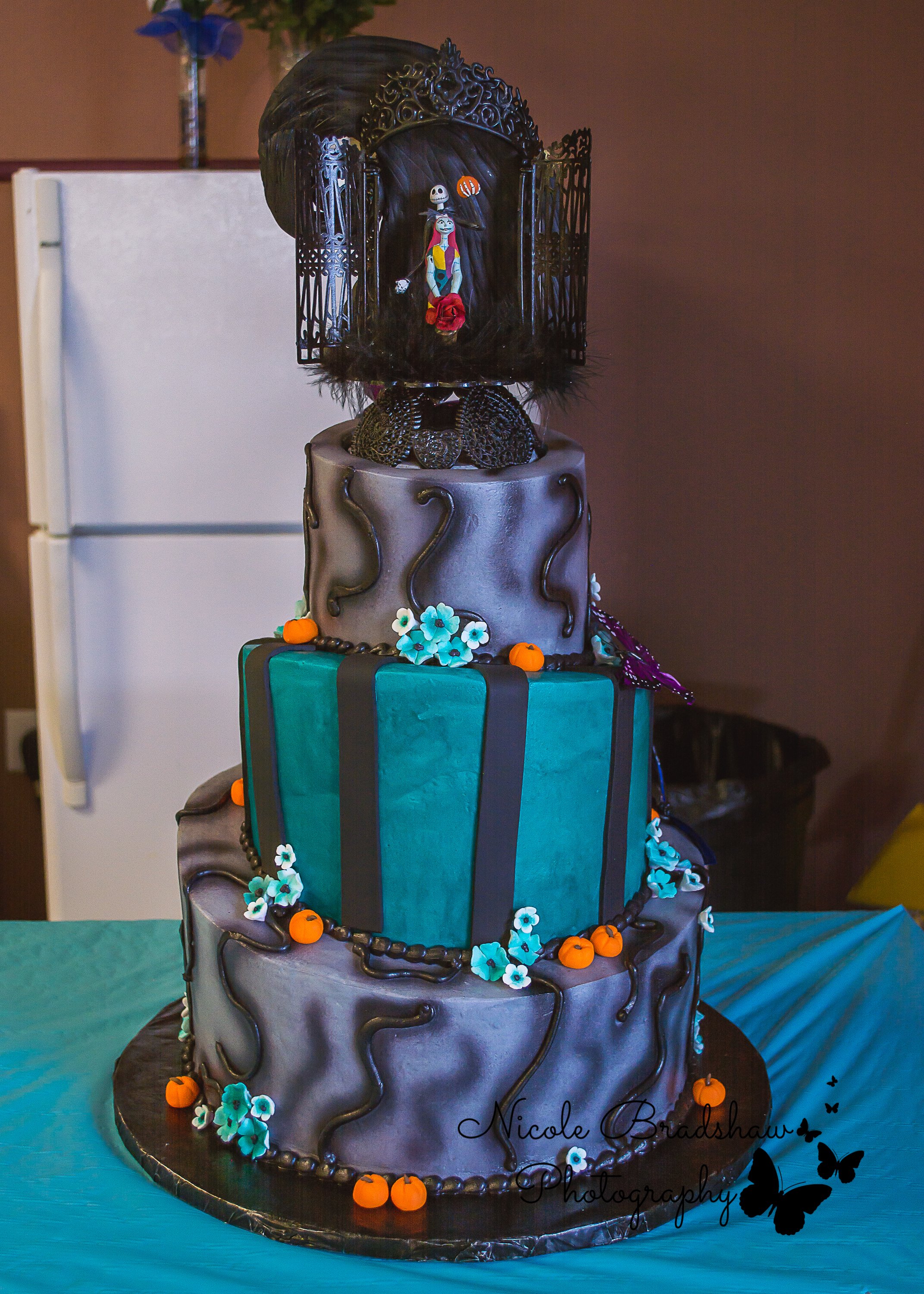 UNM-Alumni-Chapel-Wedding-Wedding-Cake
