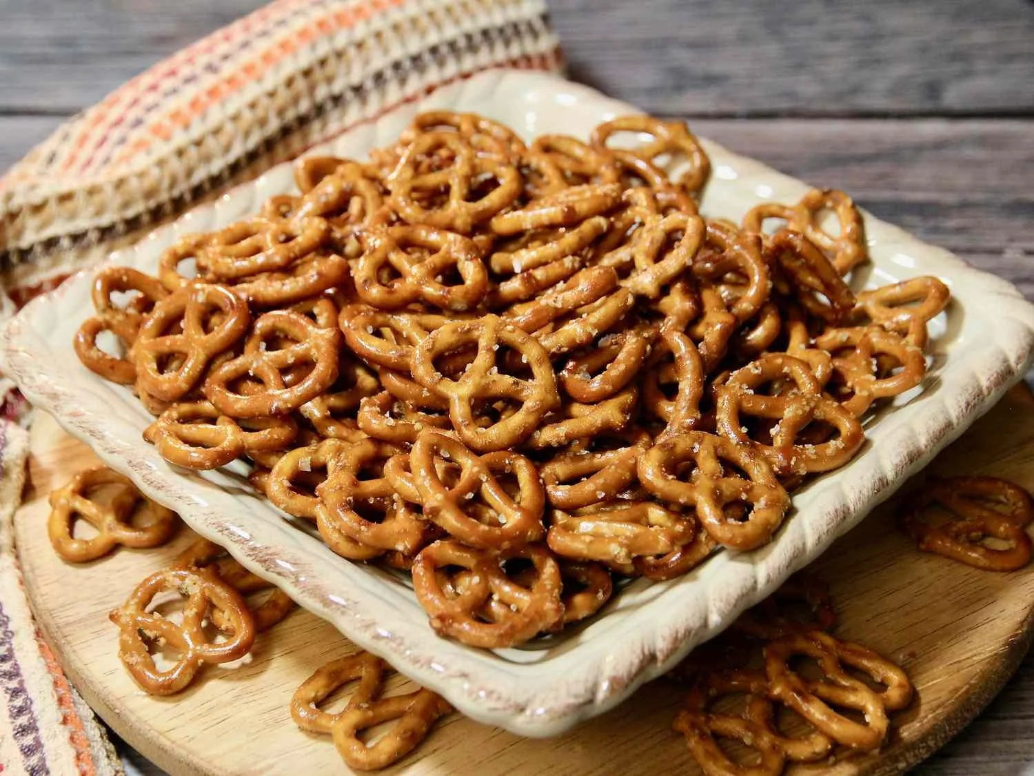 ranch-pretzels-recipe-8418575lutzflcat4x3-46a11f74c1f34a358578988f5faaacb9.jpg (Copy)
