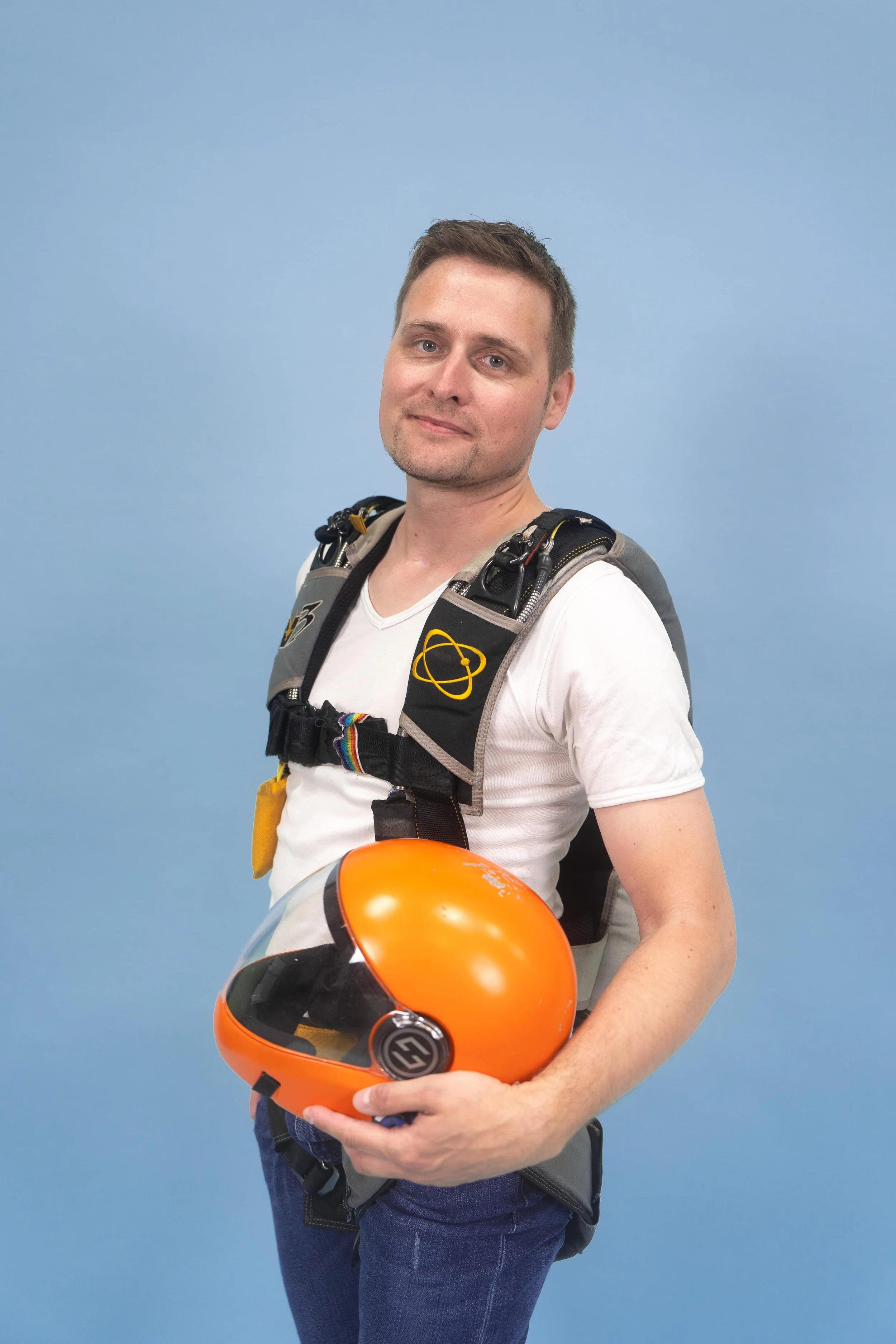 kon_Jörg mit Helm und Gurtzeug (1) (c) Ottobock.jpeg