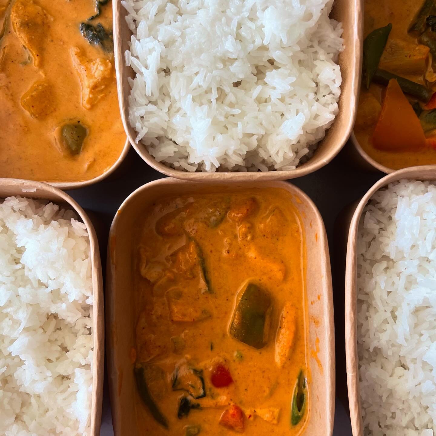 ORDER UP : Thai Chicken and Pineapple Panang Curry, Jasmine Rice 🇹🇭

#globalcuisine #foodporn #appleton #greenbay #food #neenah #veteranowned #foodlover #veterans #letmecookforyou #home #madefromscratch #homedelivery #keyroskitchen #food #thai #tha