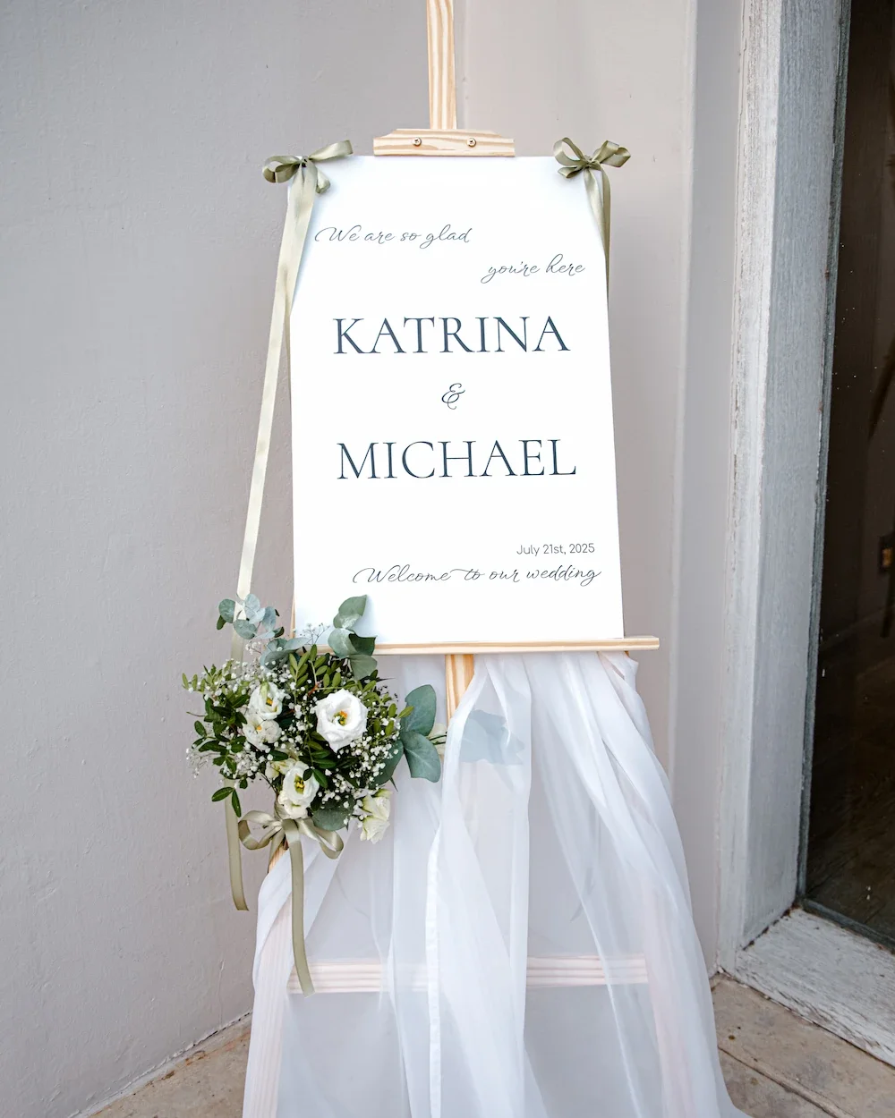 romantic-destination-wedding-welcome-sign-.webp