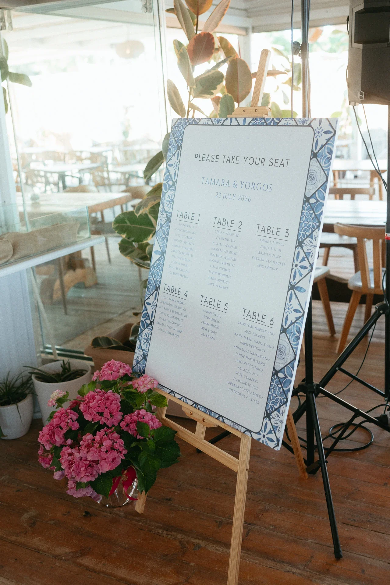 seating-chart-for-a-destination-wedding.webp