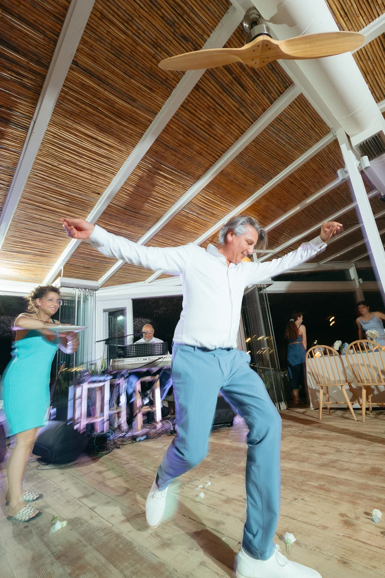groom-dancing-zeibekiko.webp